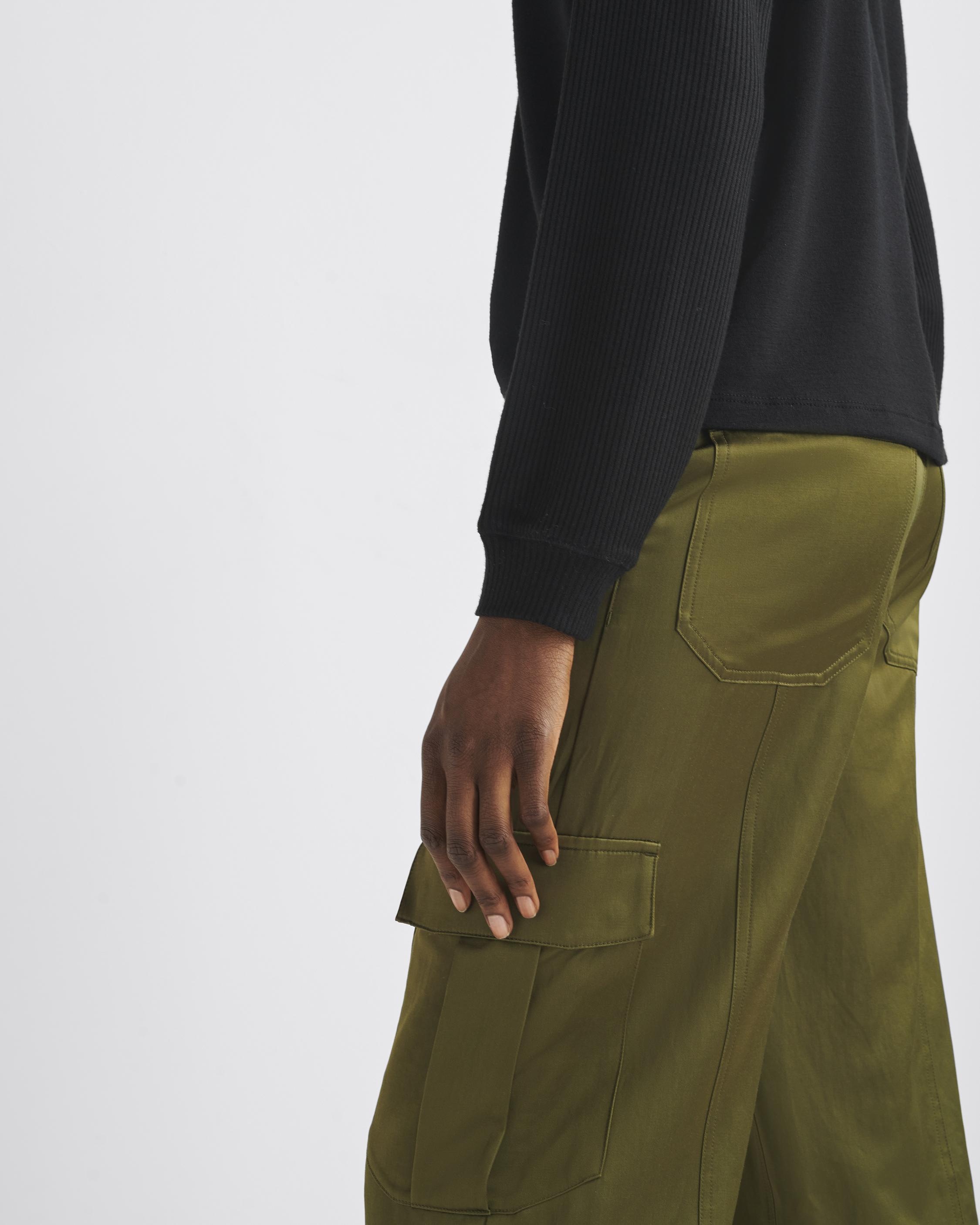 Cailyn Japanese Satin Cargo Pant
Relaxed Fit - 6