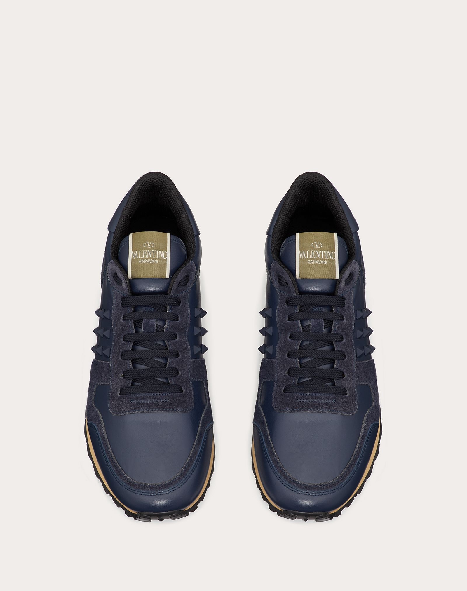 ROCKSTUD CALFSKIN SNEAKER - 4