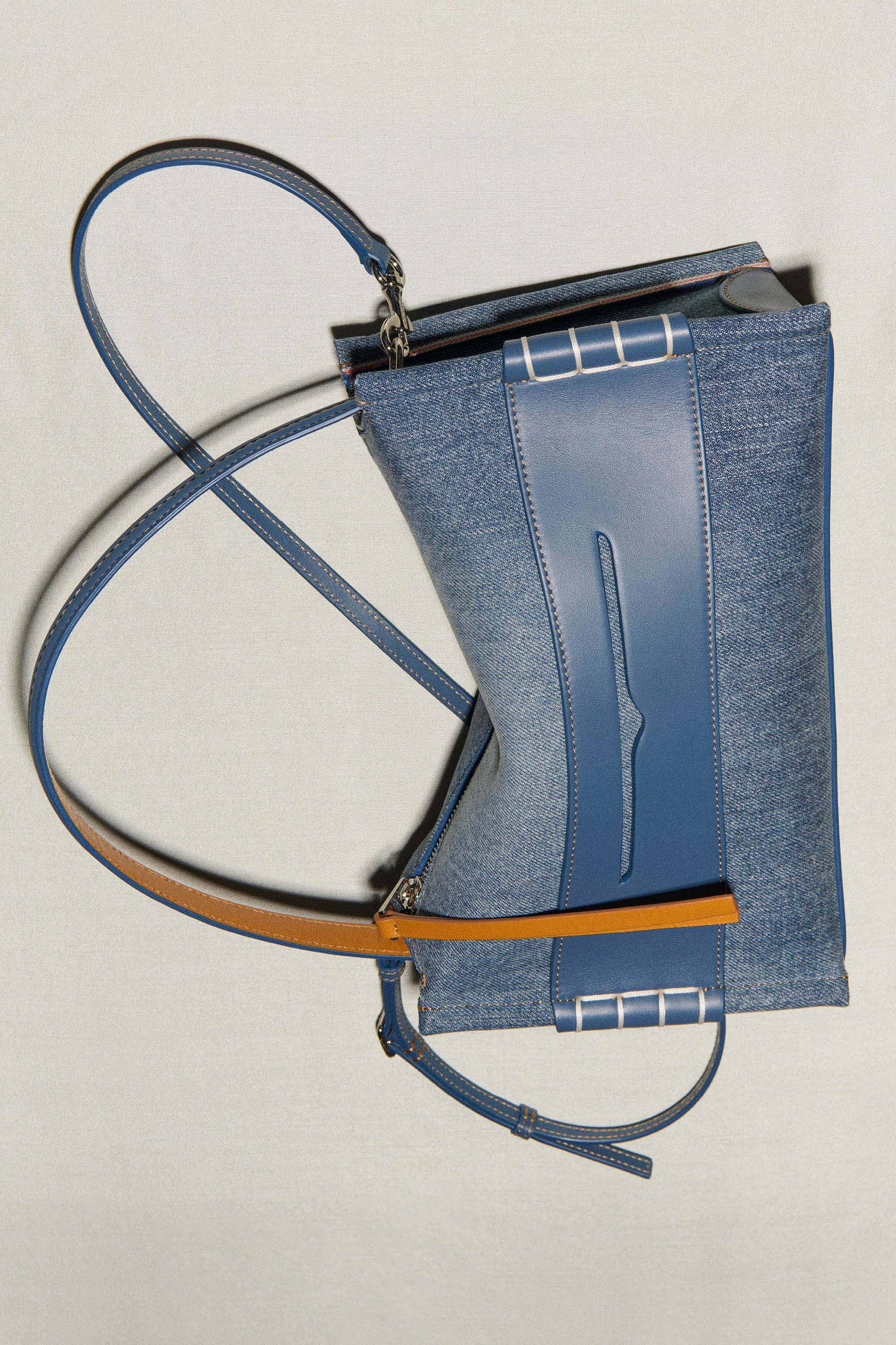 LOAFER BAG IN MID-BLUE DENIM - 3