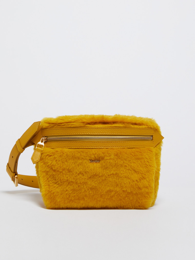 BANAN2 Belt bag in Teddy fabric 1