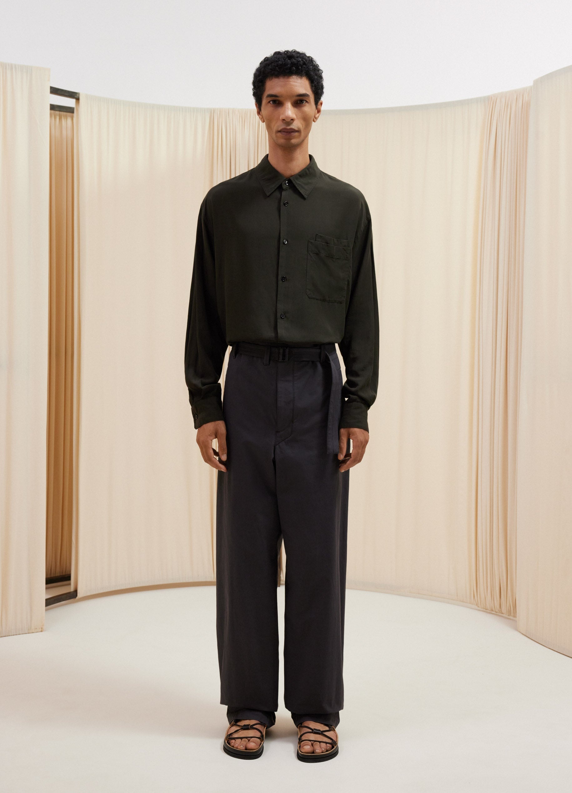 SEAMLESS BELTED PANTS - 3