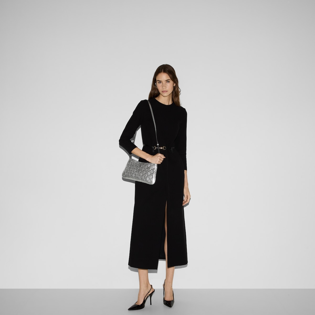GG Emblem medium shoulder bag - 4