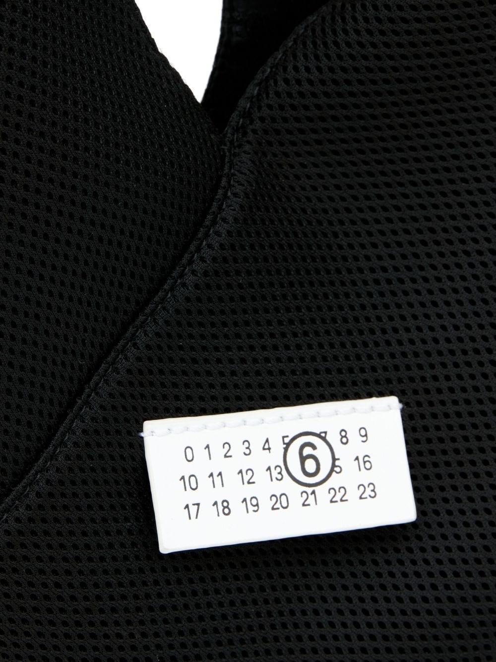 numbers-motif mesh tote - 5
