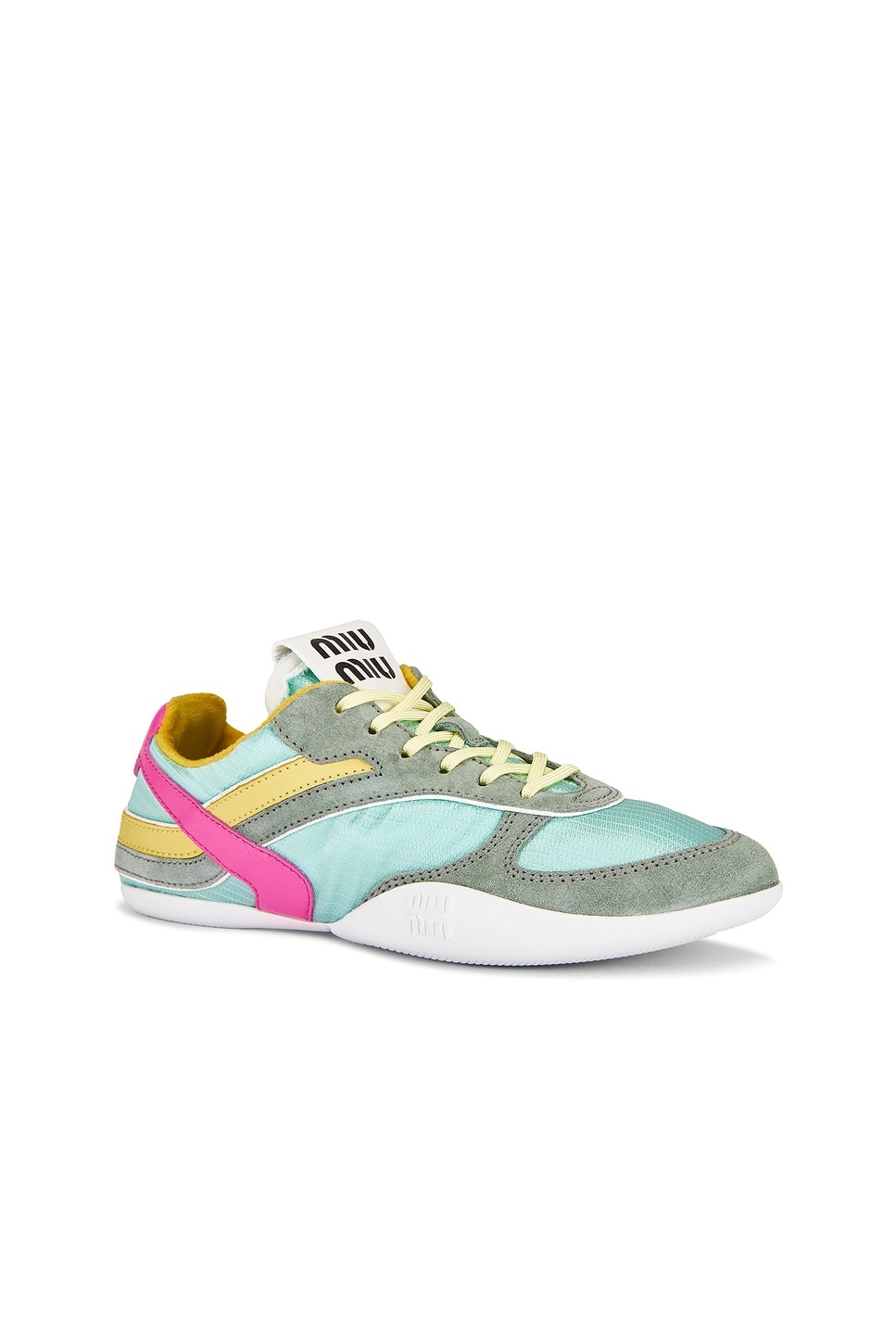 Sneaker - 2