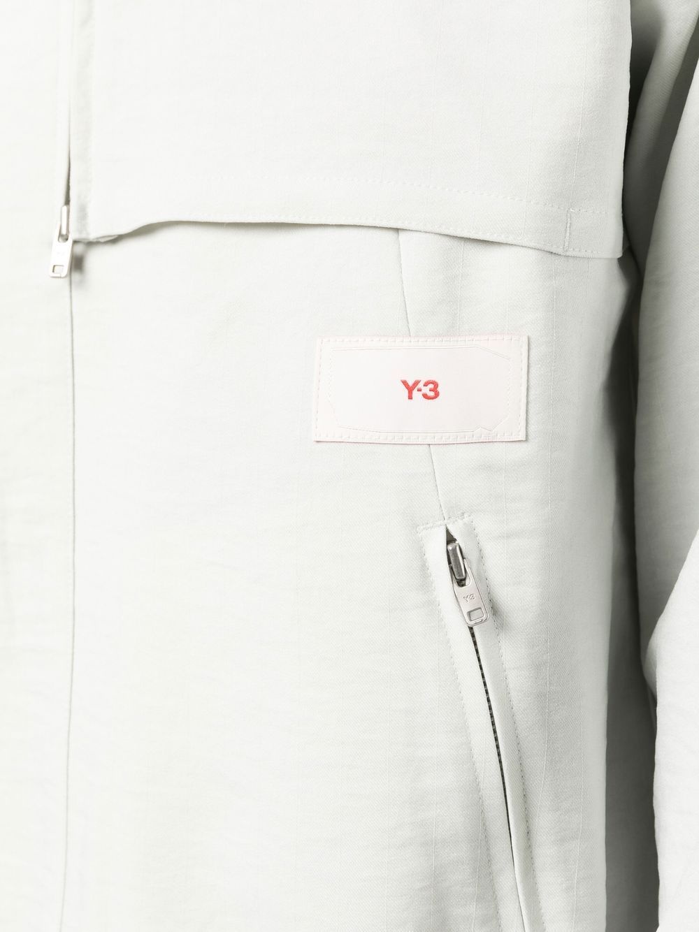 concealed front-fastening jacket - 5