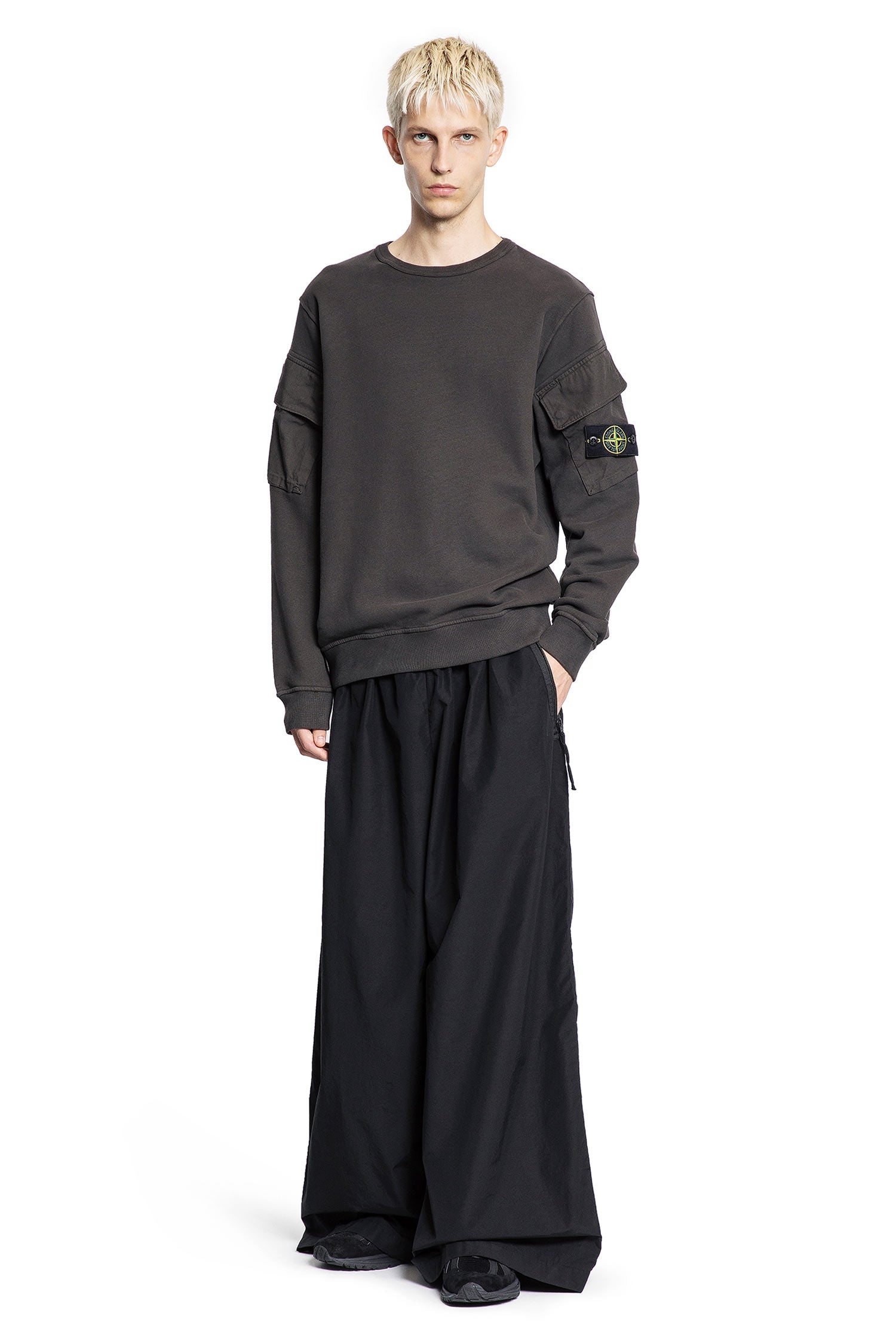 6100008-Brushed-Organic-Cotton-Fleece-Sweatshirt - 4
