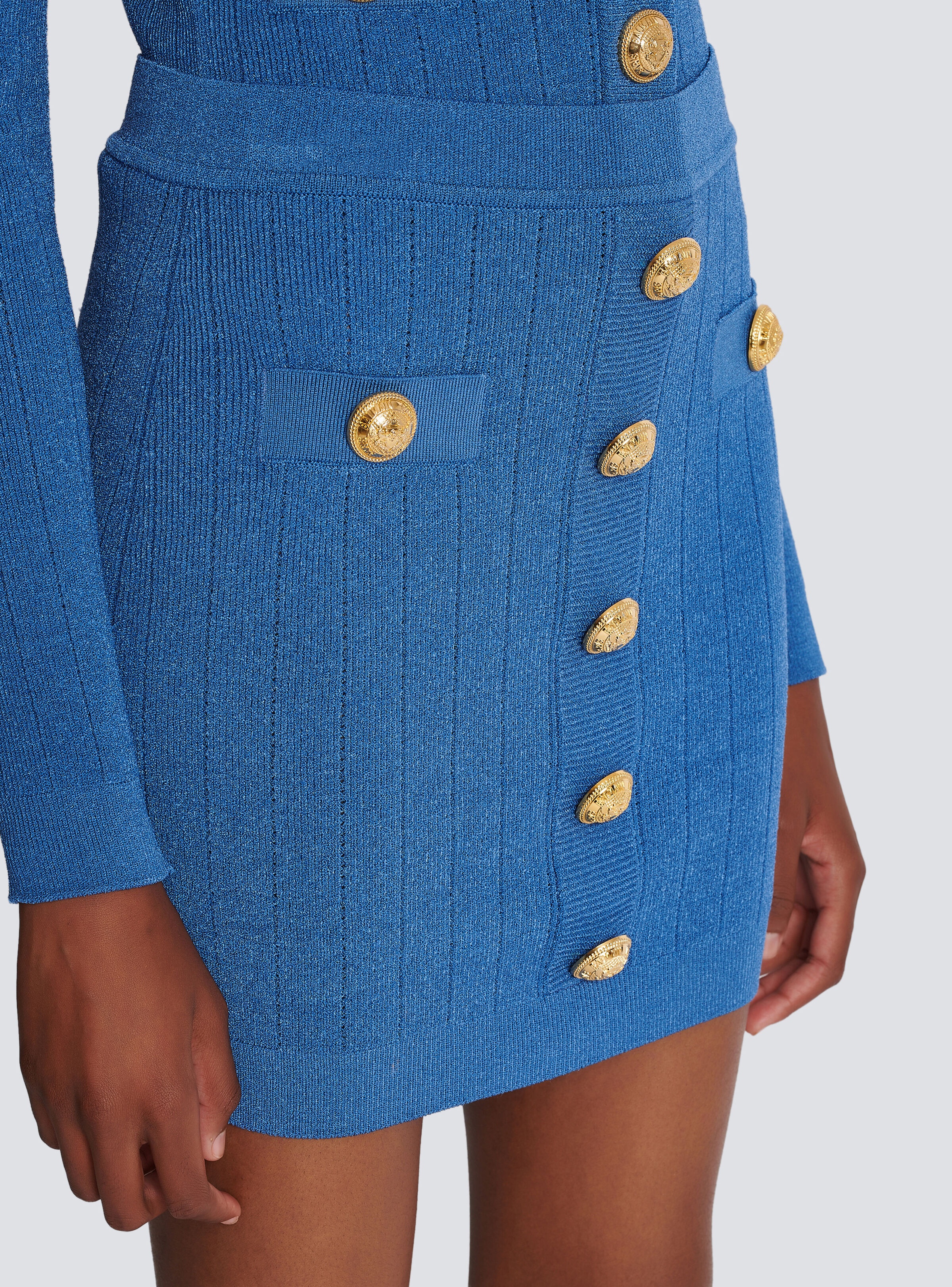 Short knitted buttoned skirt - 7