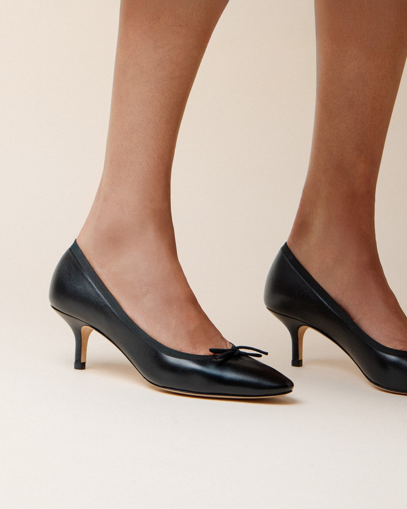 Repetto Cendrillon pointy 45 pumps outlook