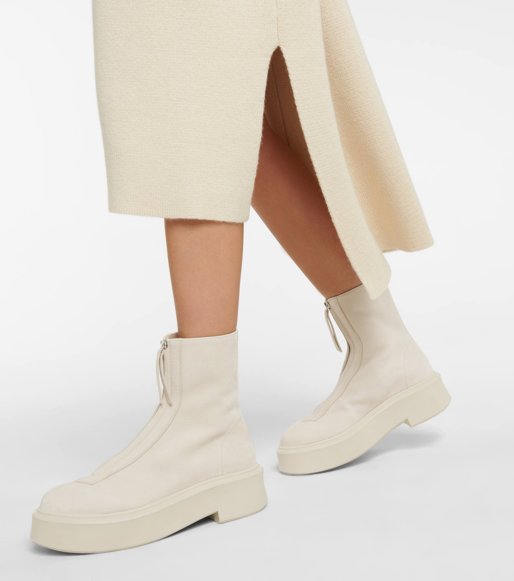 Zipped 1 leather ankle boots - 4