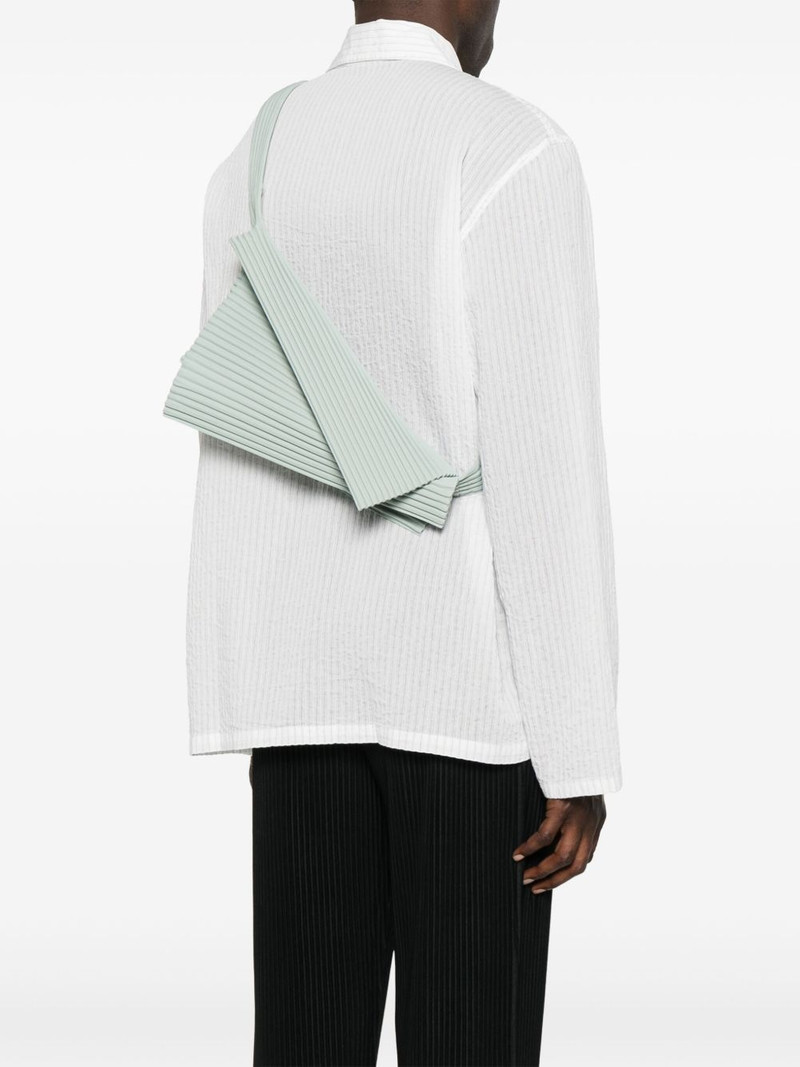 ISSEY MIYAKE Overlap shoulder bag outlook
