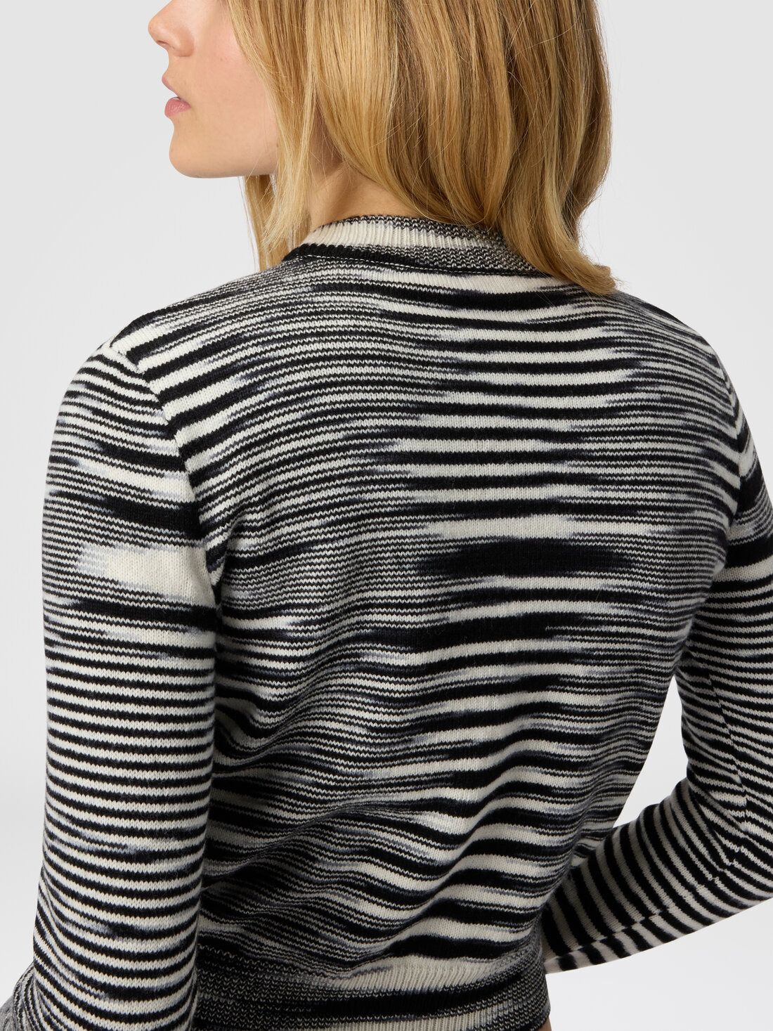 Crew Neck Sweater with Flame Pattern - 5