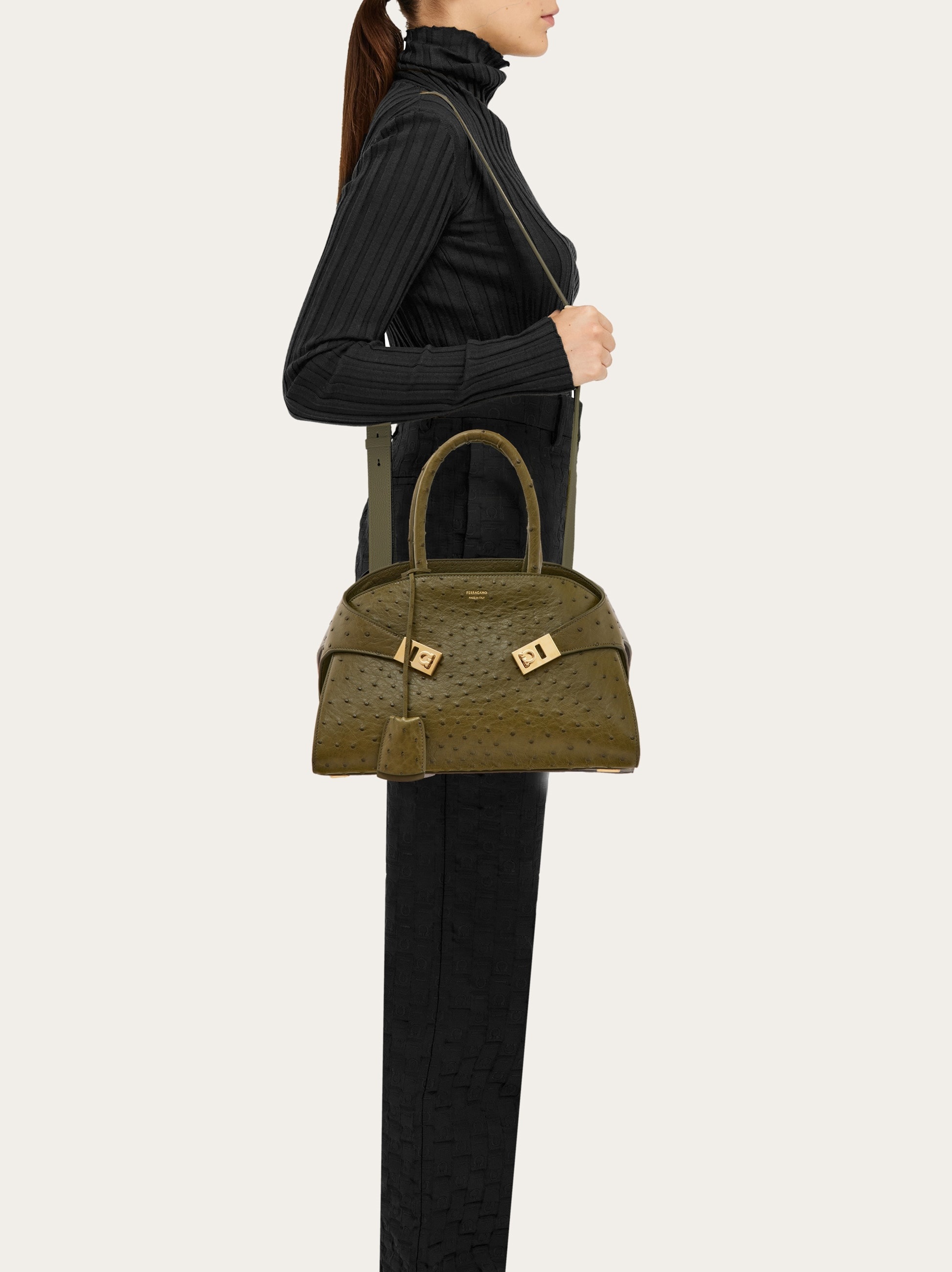 Hug handbag (M) - 3