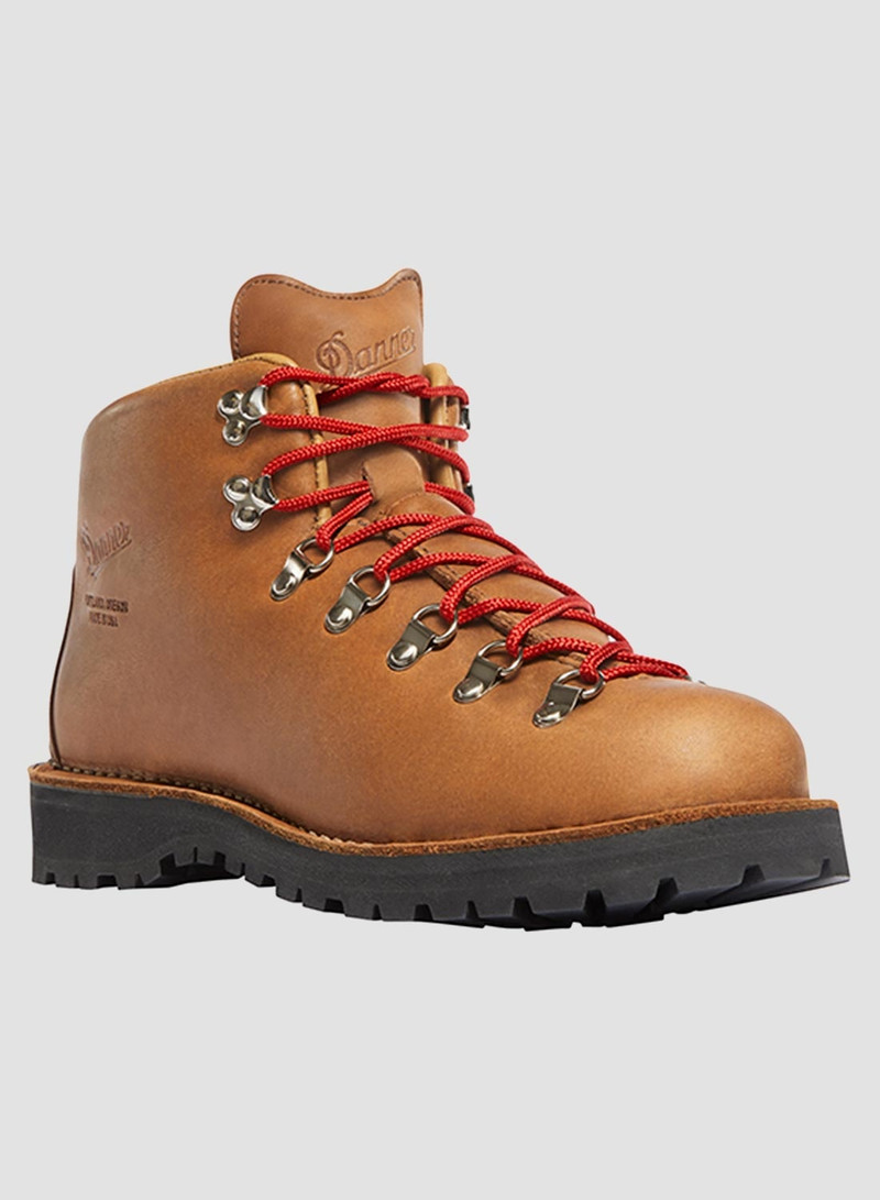 Danner Mountain Light in Cascade Clovis 1