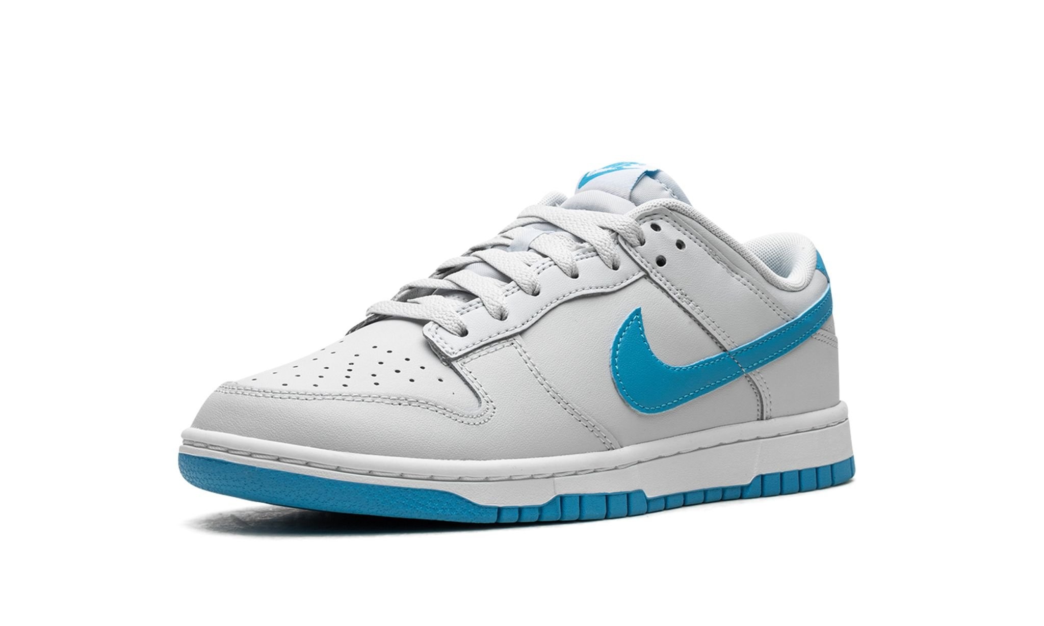 Dunk Low Retro "Pure Platinum Blue Lightning" - 4