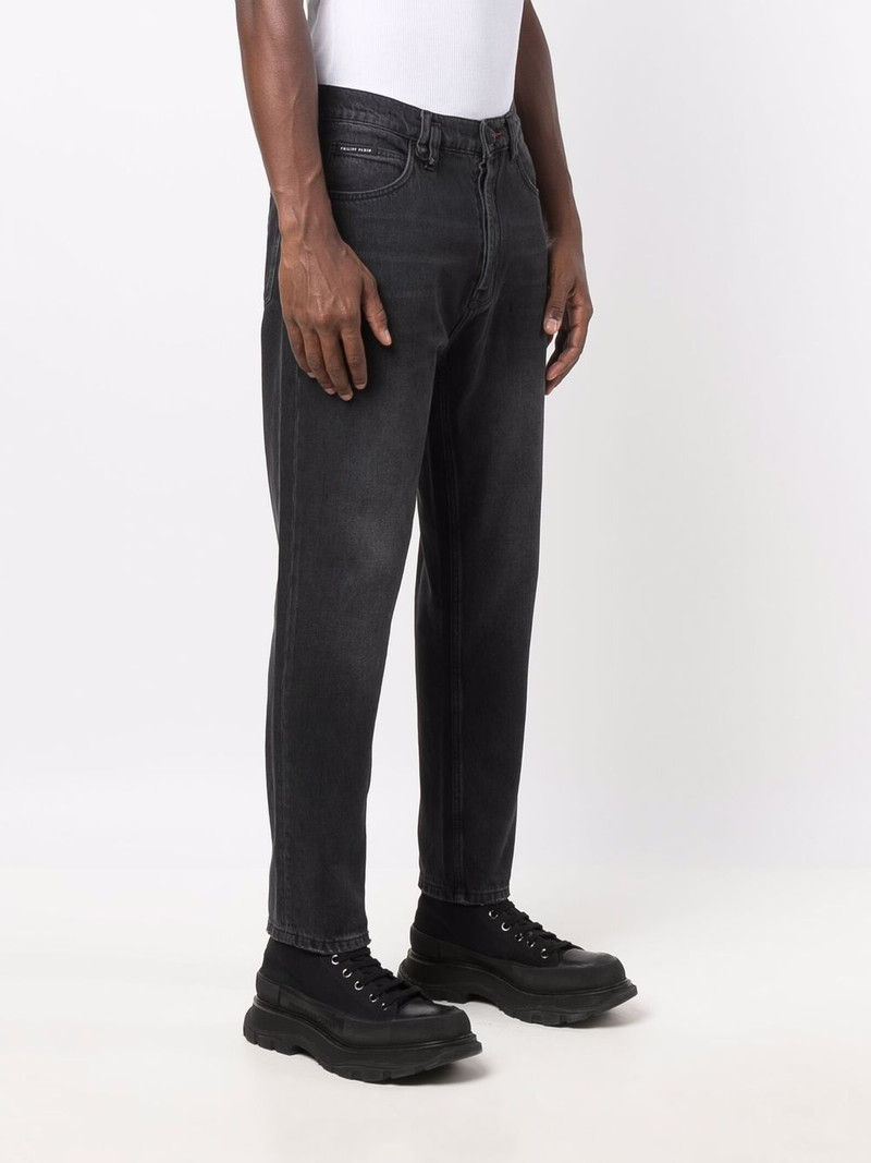 Iconic carrot-cut jeans 3