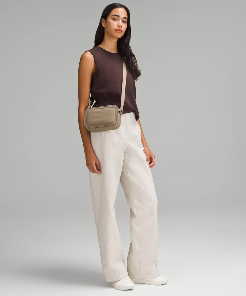 lululemon Crossbody Camera Bag 2L outlook