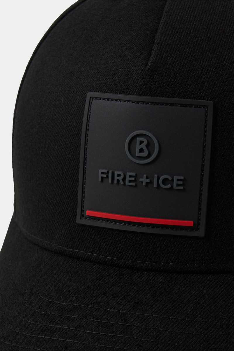 Moray Cap in Black 3