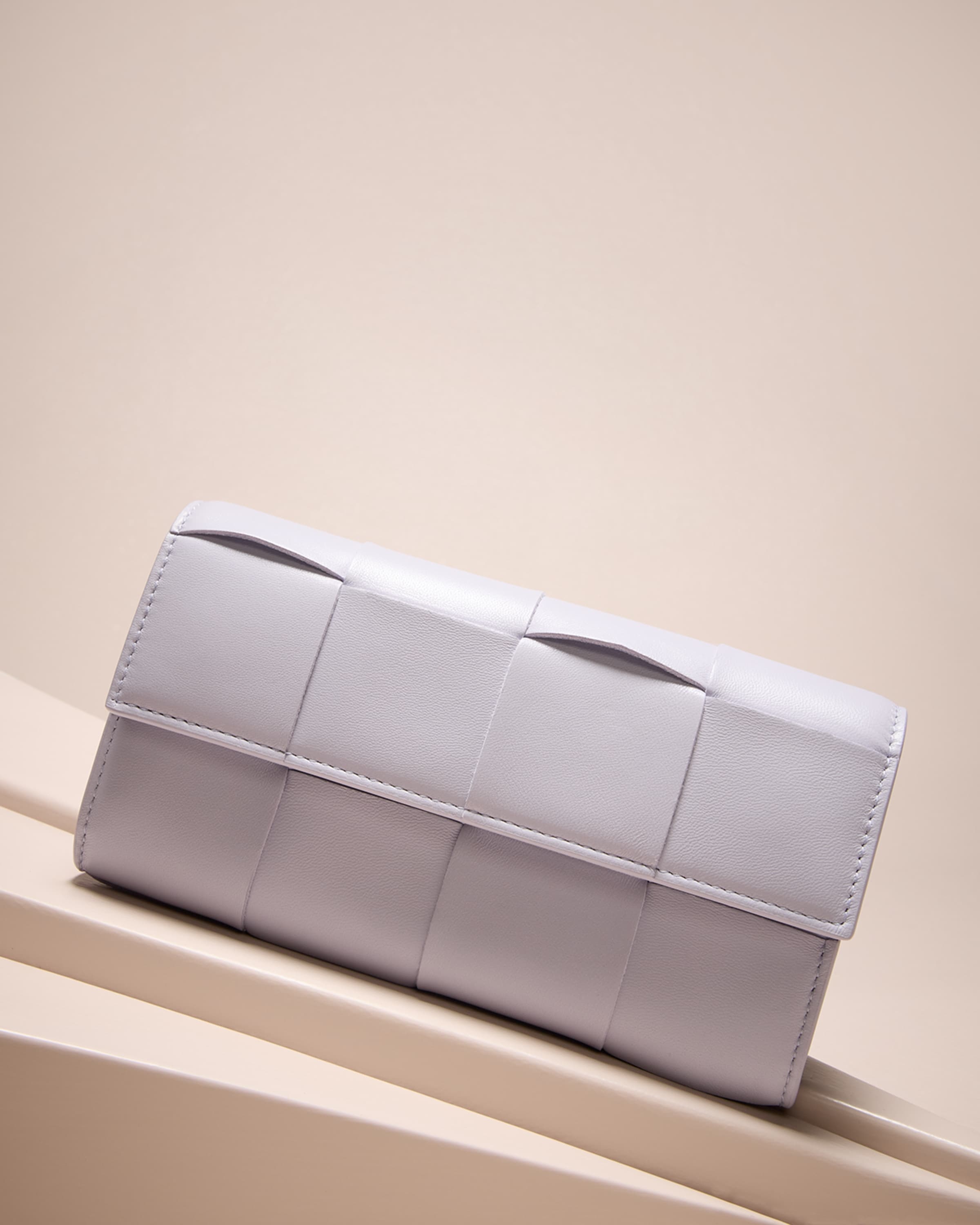 【BOTTEGA VENETA】CASSETTE LARGE FLAP WALLET Bottega Veneta Cassette Large Flap Wallet - Black | Editorialist