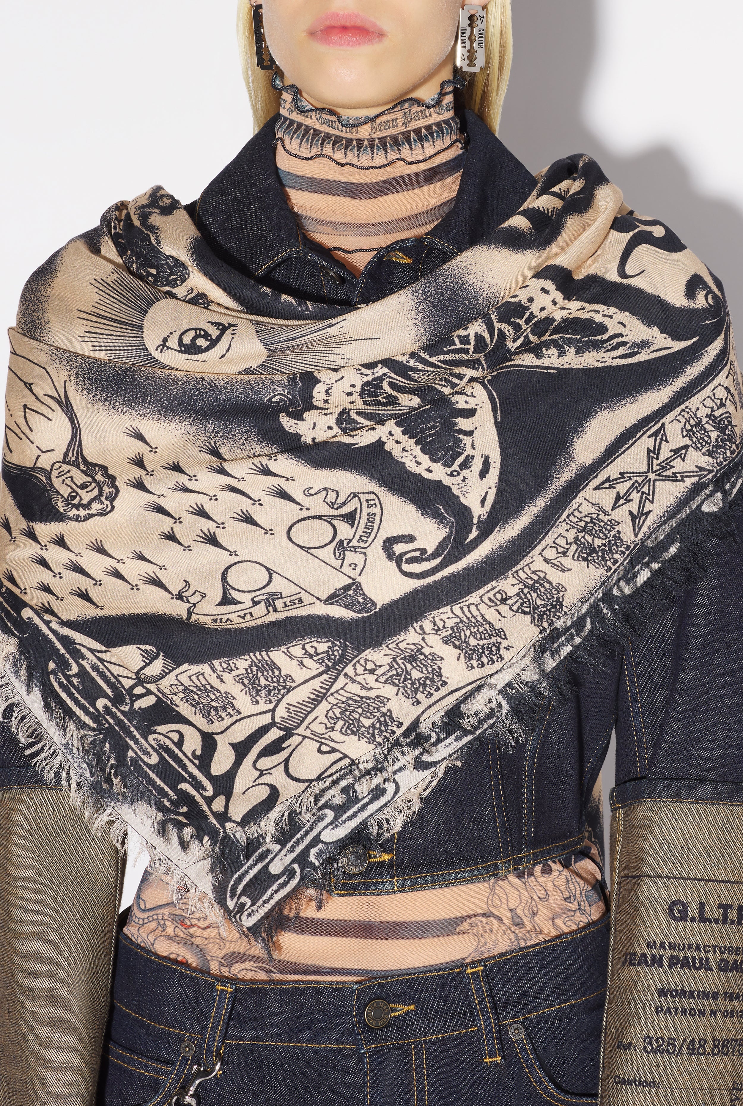 THE HERALDRY TATTOO SCARF - 3