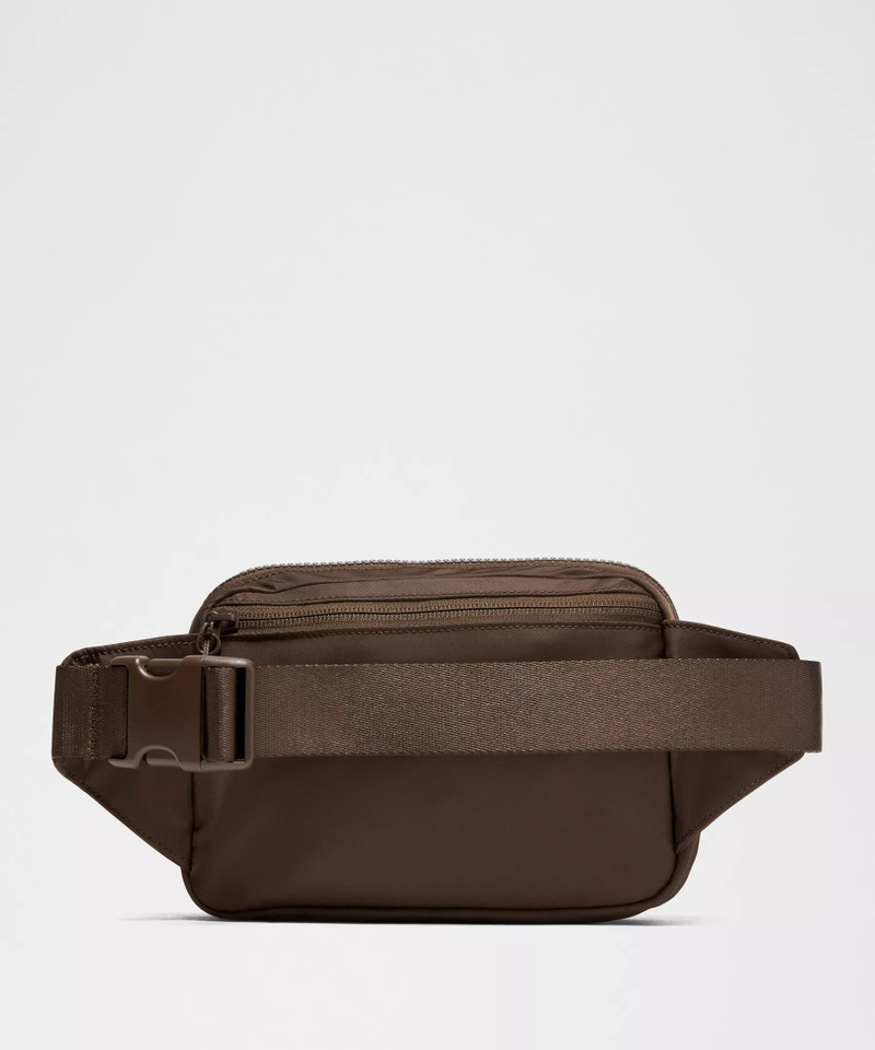 Everywhere Belt Bag Large with Long Strap 2L 3