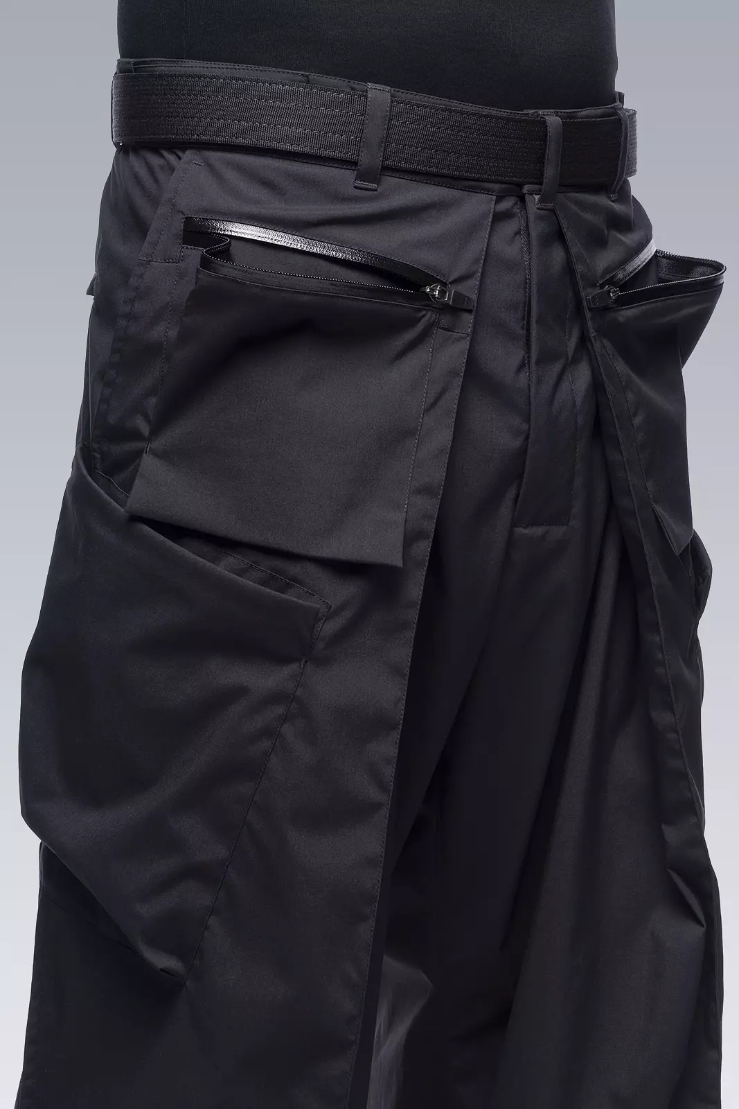 P45A-E Encapsulated Nylon Single Pleat Cargo Trouser Black - 21