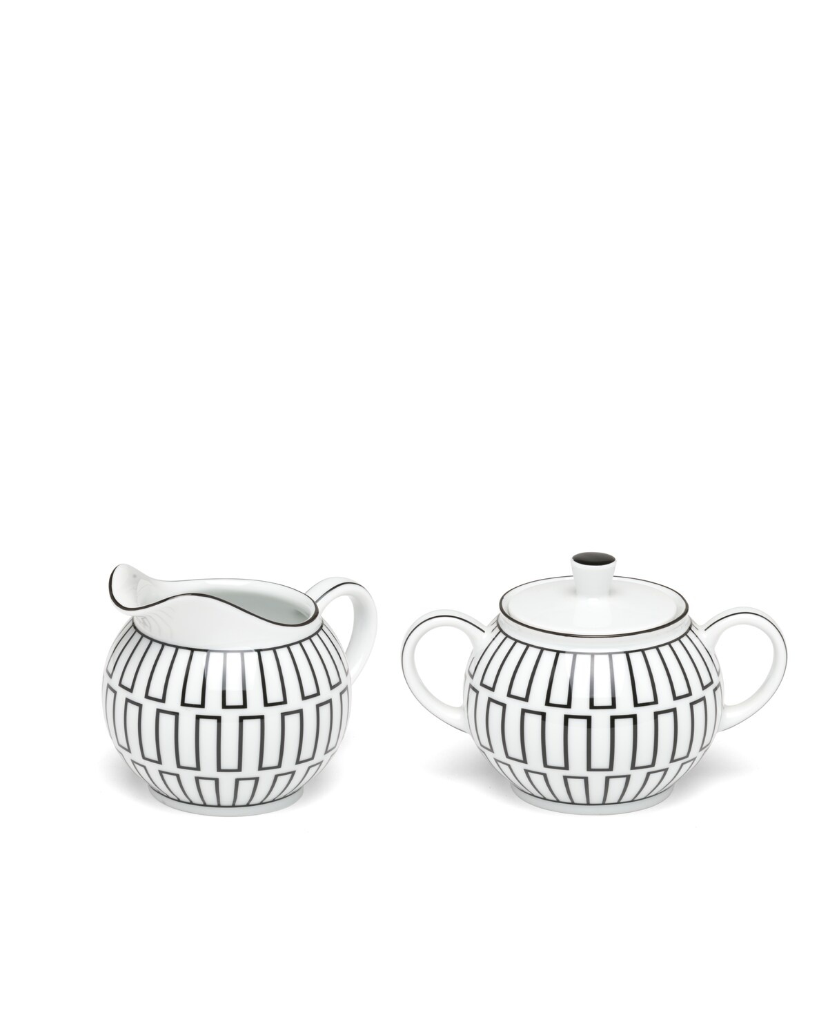 Porcelain milk jug and sugar bowl set - 1