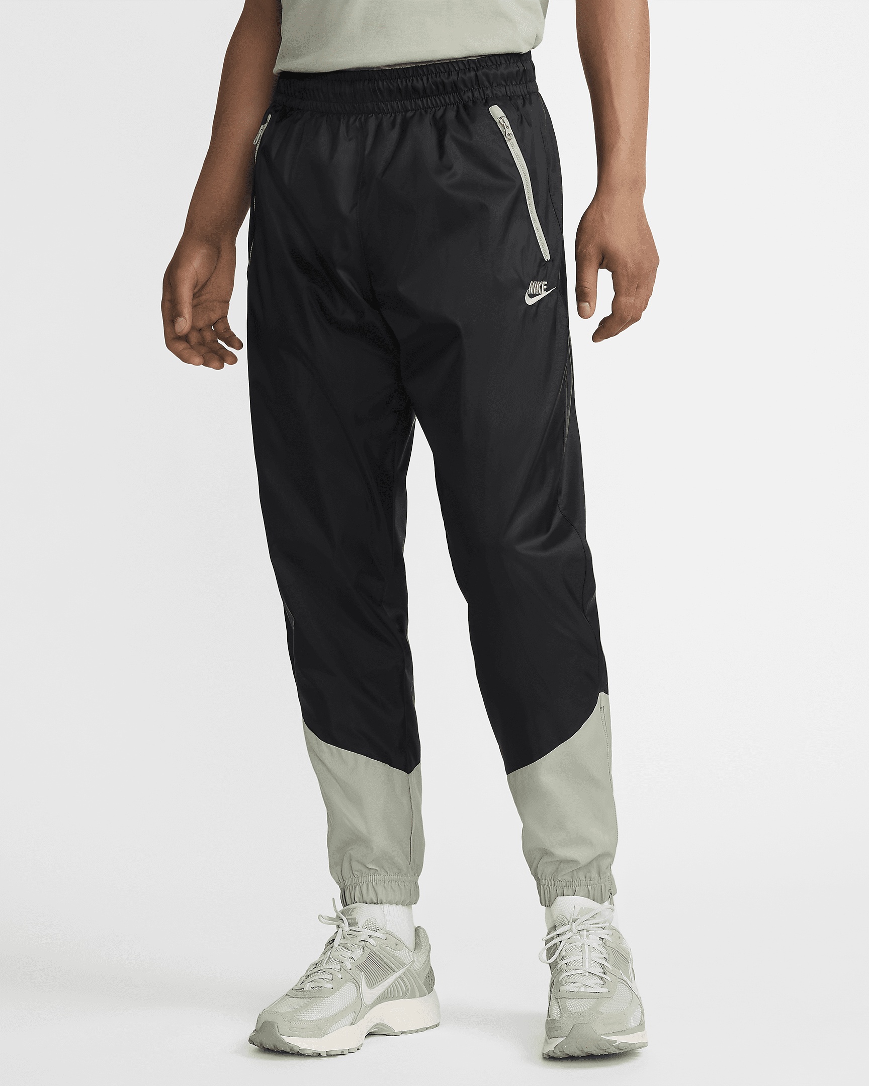 Nike Men's Windrunner Woven Lined Pants - 1