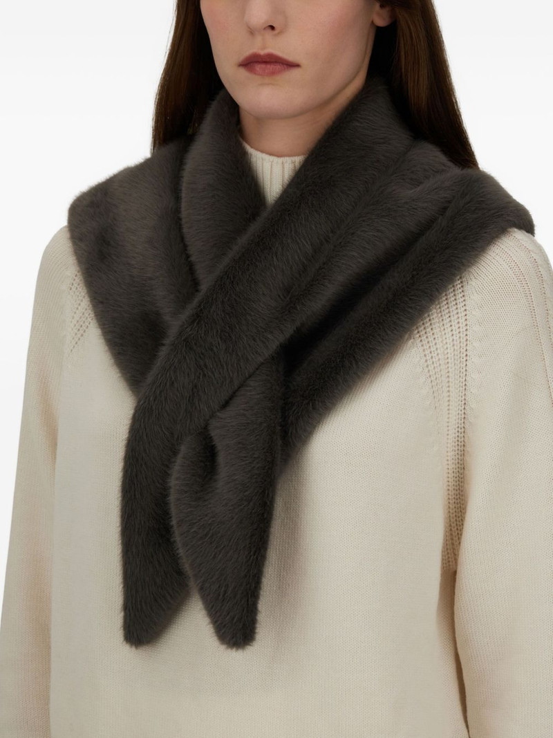 faux-fur scarf 3