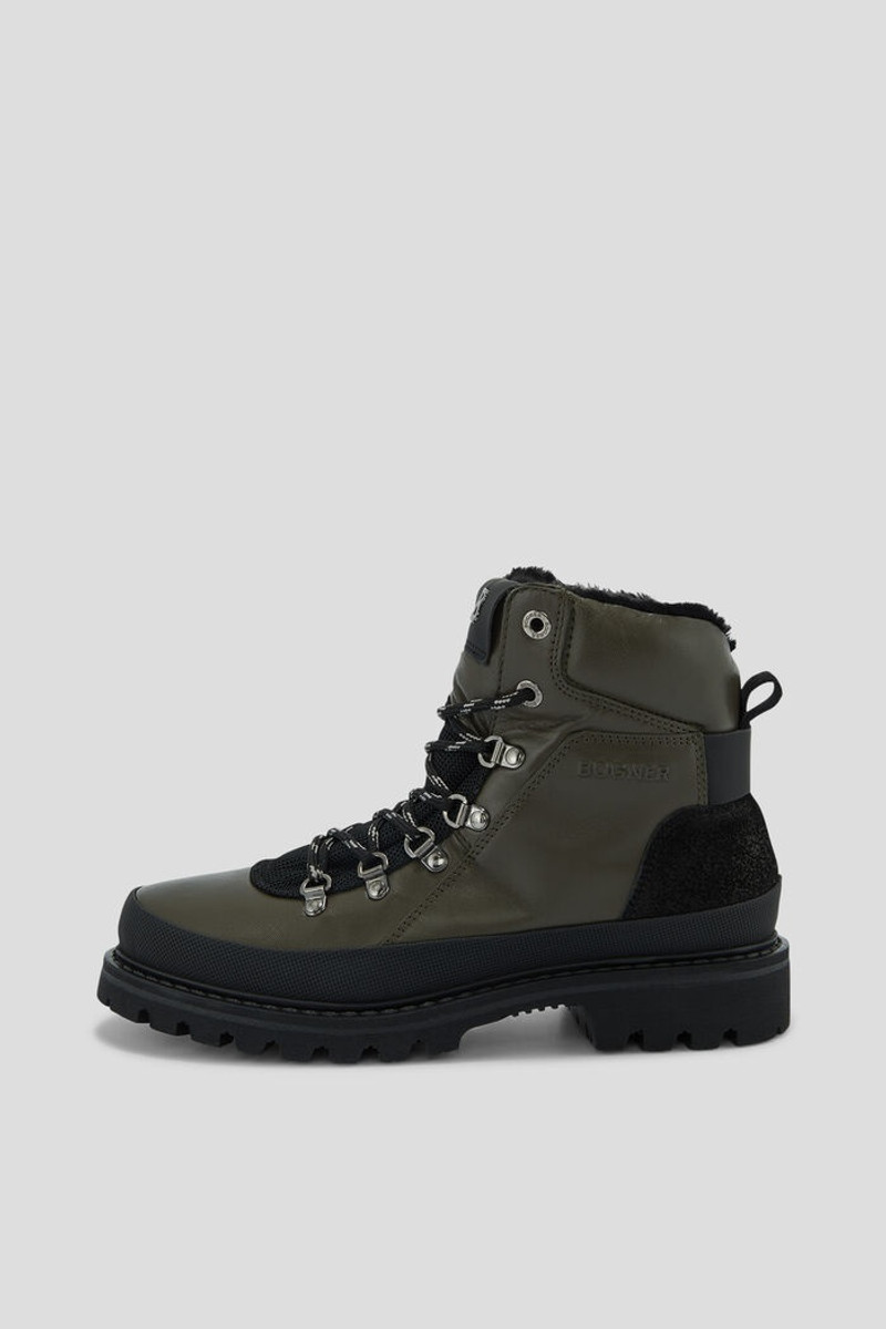 Helsinki Low boots with spikes in Olive green 1