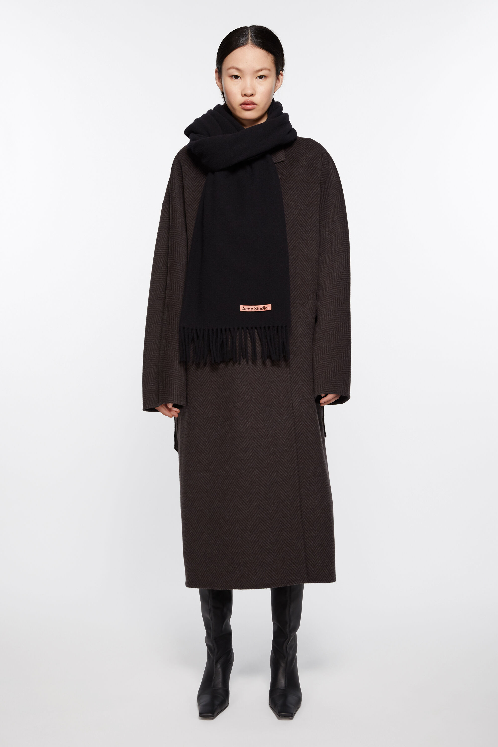 Fringe wool scarf - oversized - Black - 2