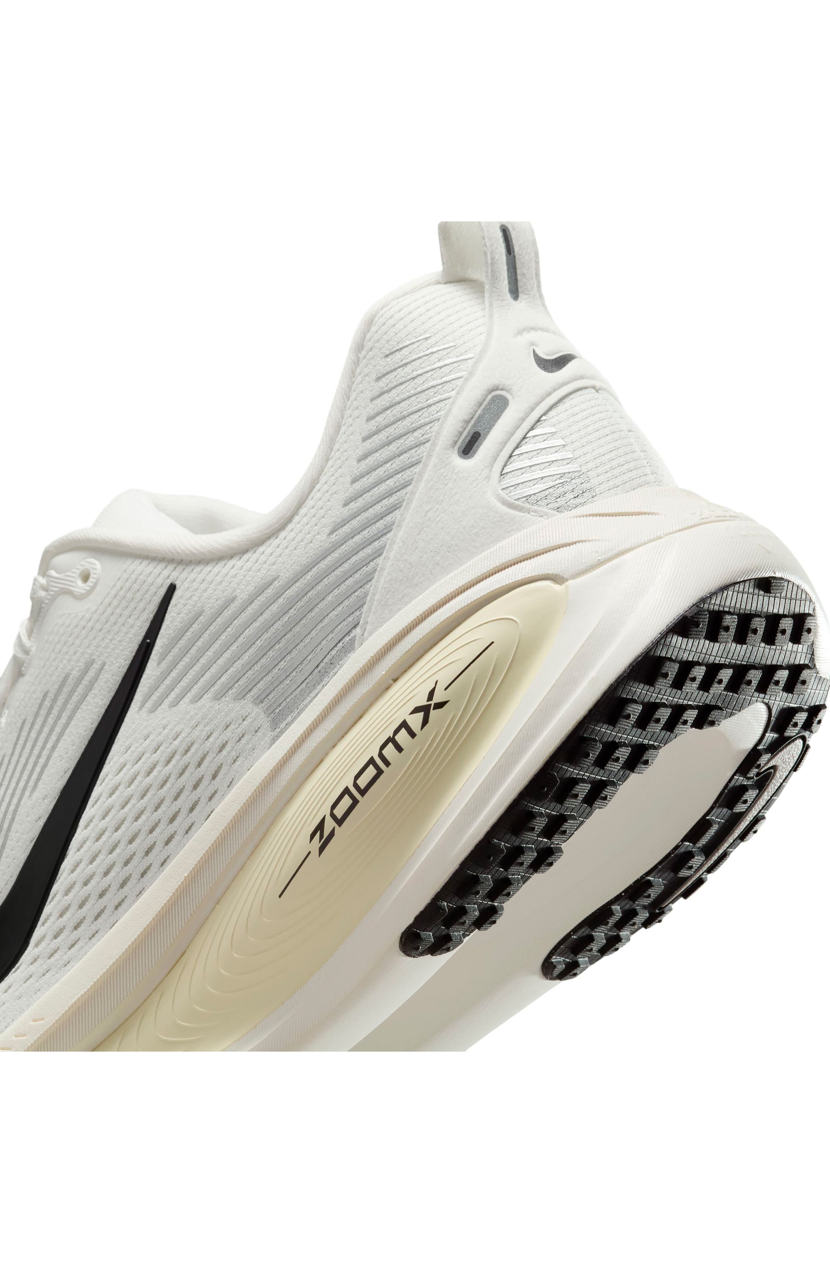 Nike Vomero 18 Running Shoe in 101 Smtwht/black at Nordstrom - 8