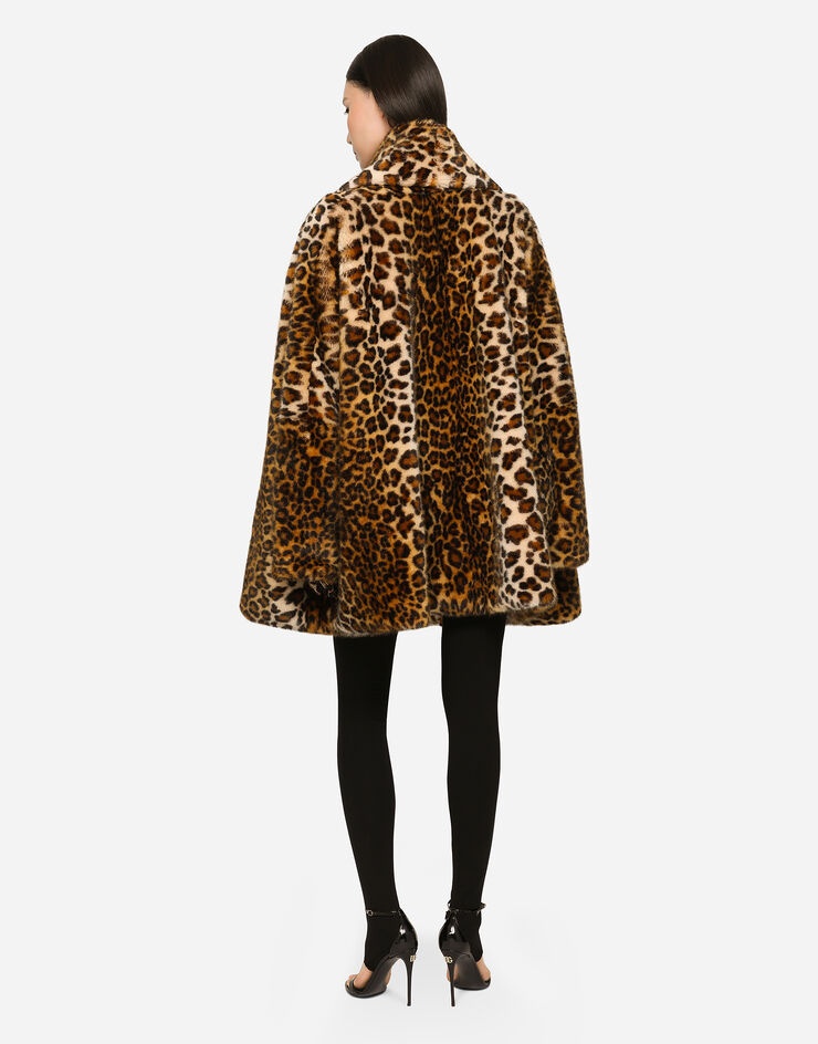 Faux fur cape with leopard print - 3