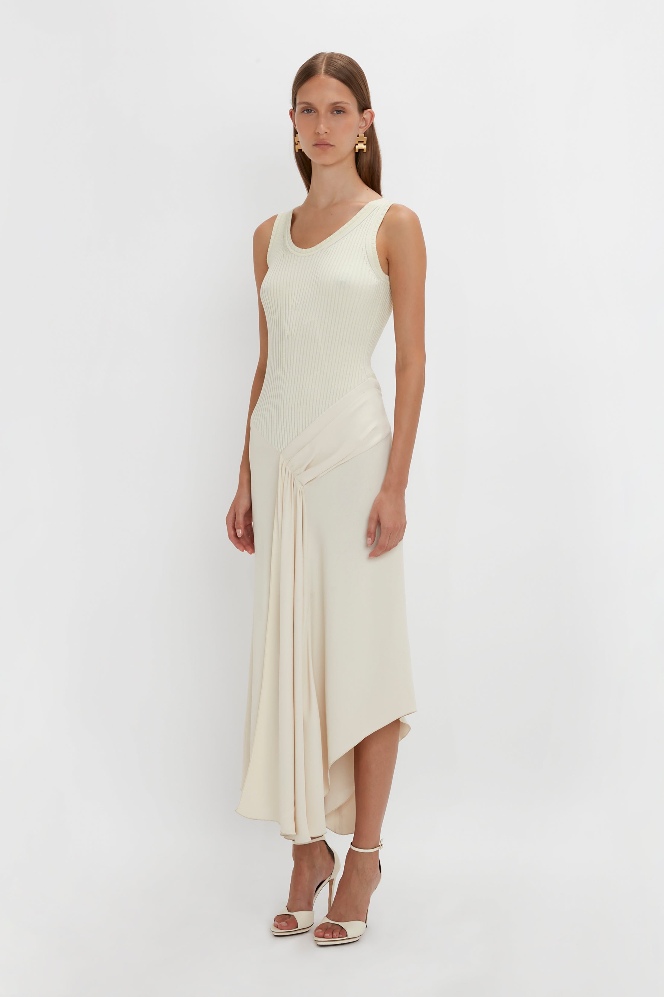 Sleeveless Tie Detail Dress In Cream - 3