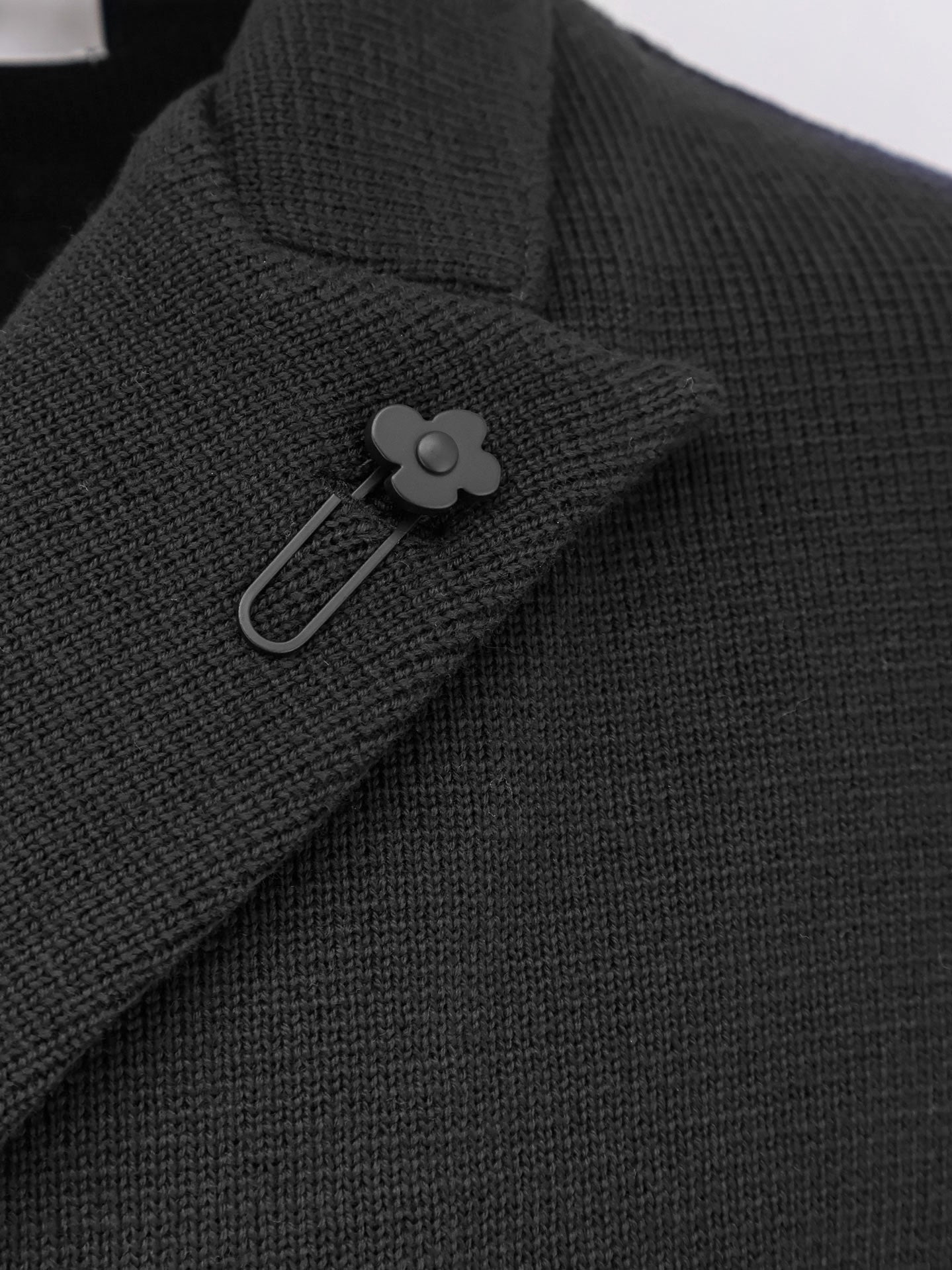 KNITTED BLAZER WITH ICONIC BROOCH - 3