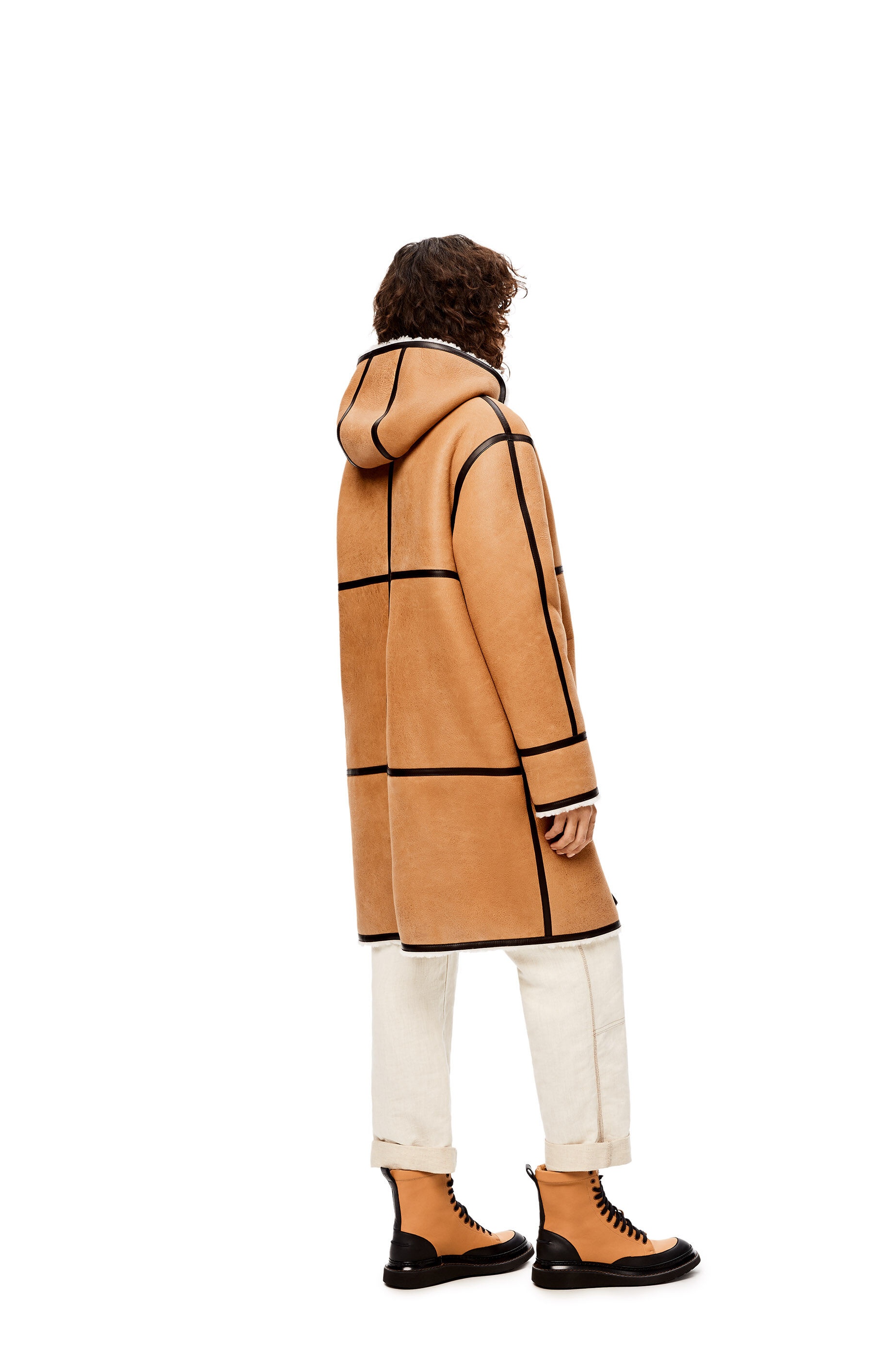 Hooded coat in shearling - 4