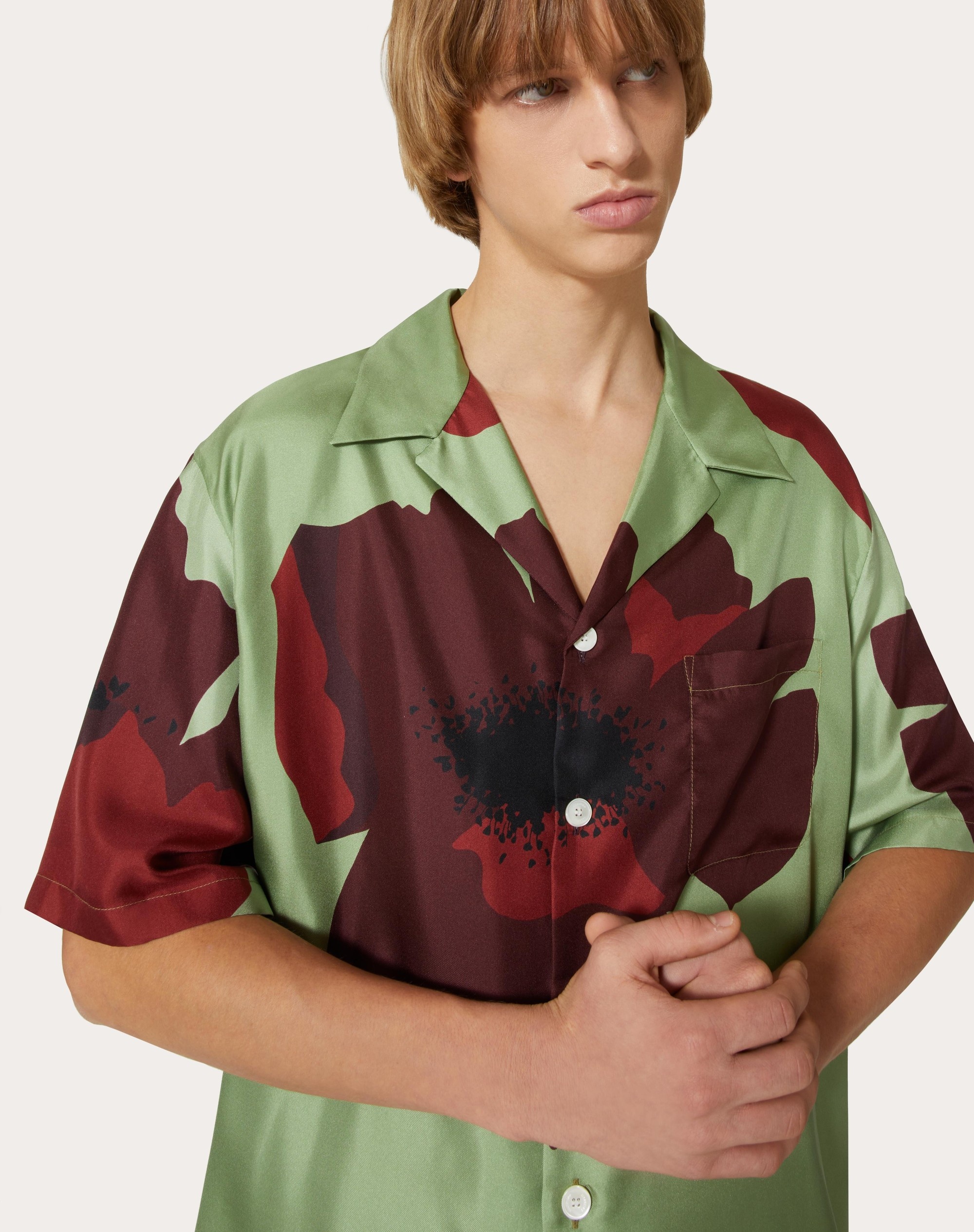 SILK TWILL BOWLING SHIRT WITH VALENTINO FLOWER PORTRAIT PRINT - 5