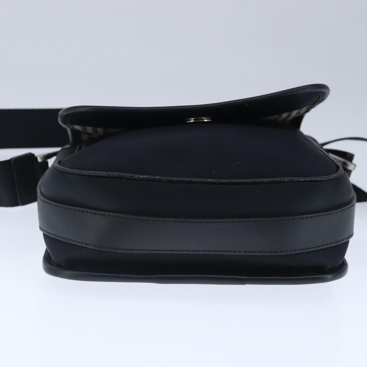Burberry Nova Check Shoulder Bag Nylon Black - 5