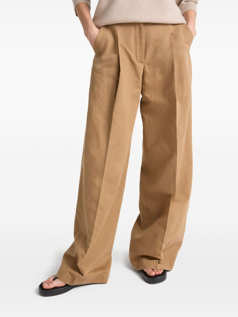 pleated trousers 4