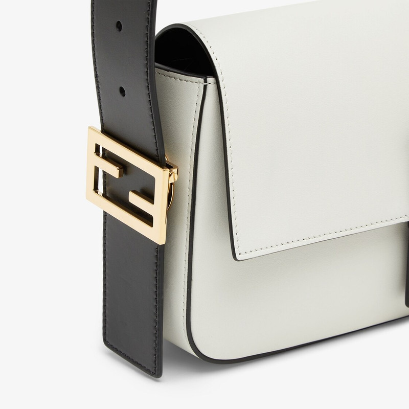 FENDI Baguette outlook