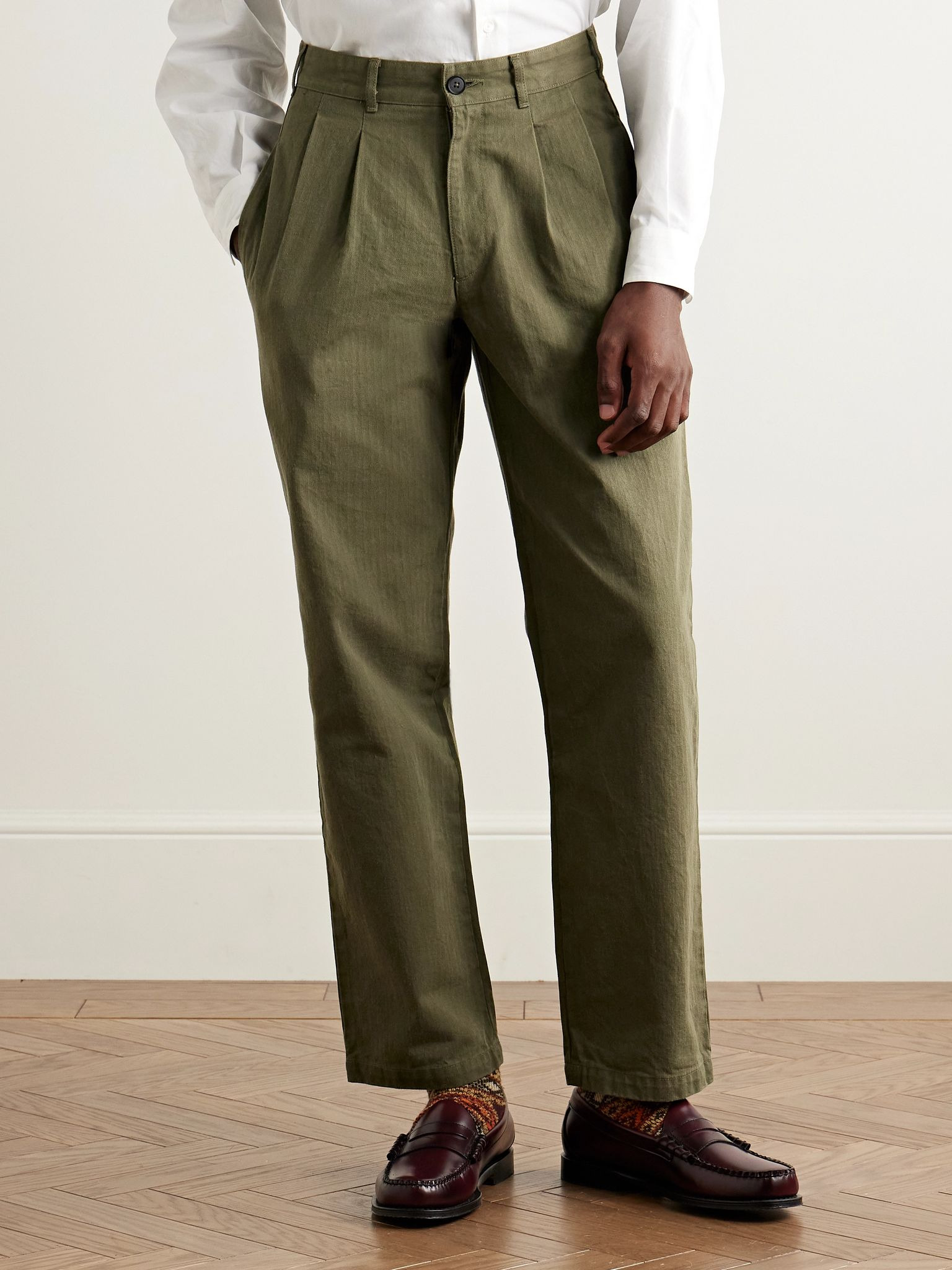 Straight-Leg Pleated Herringbone Cotton Trousers Green - 3