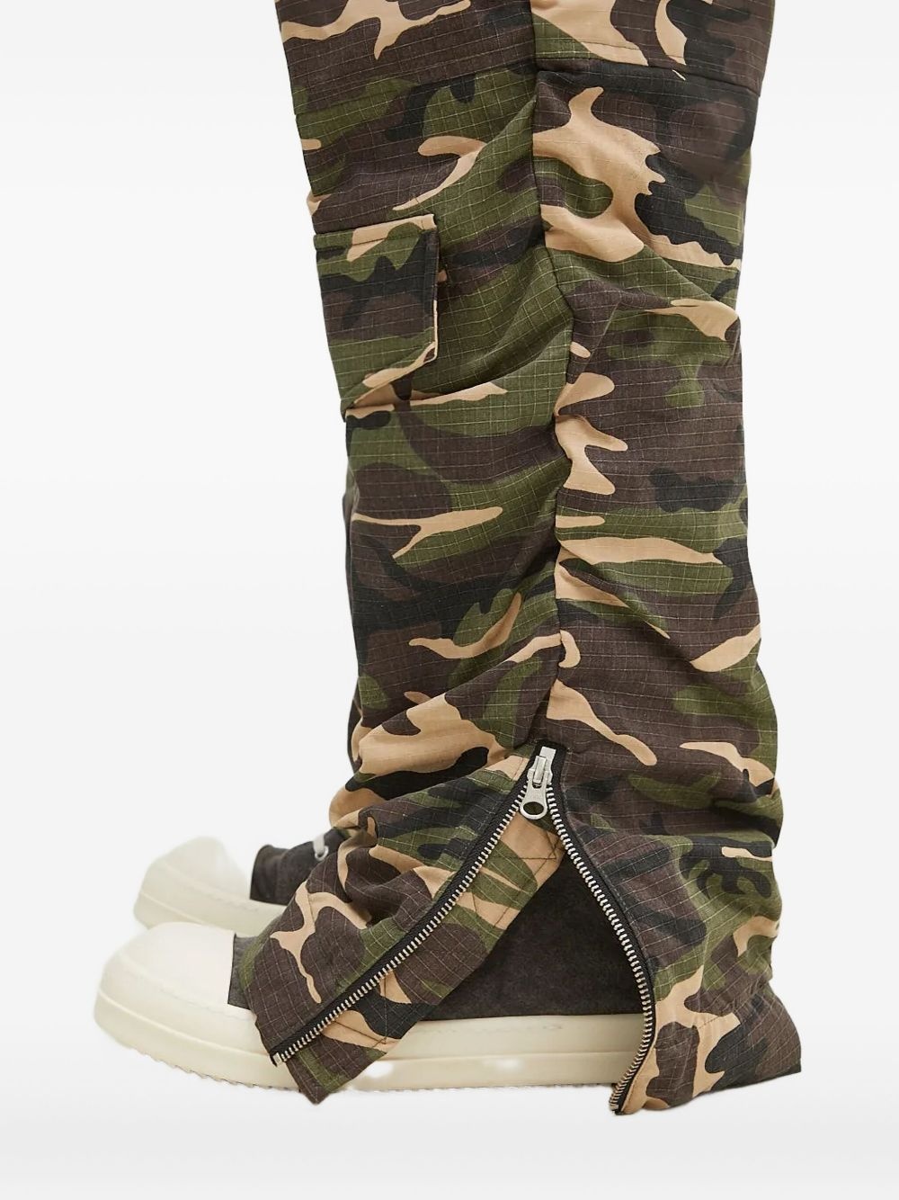 camouflage cargo trousers - 4