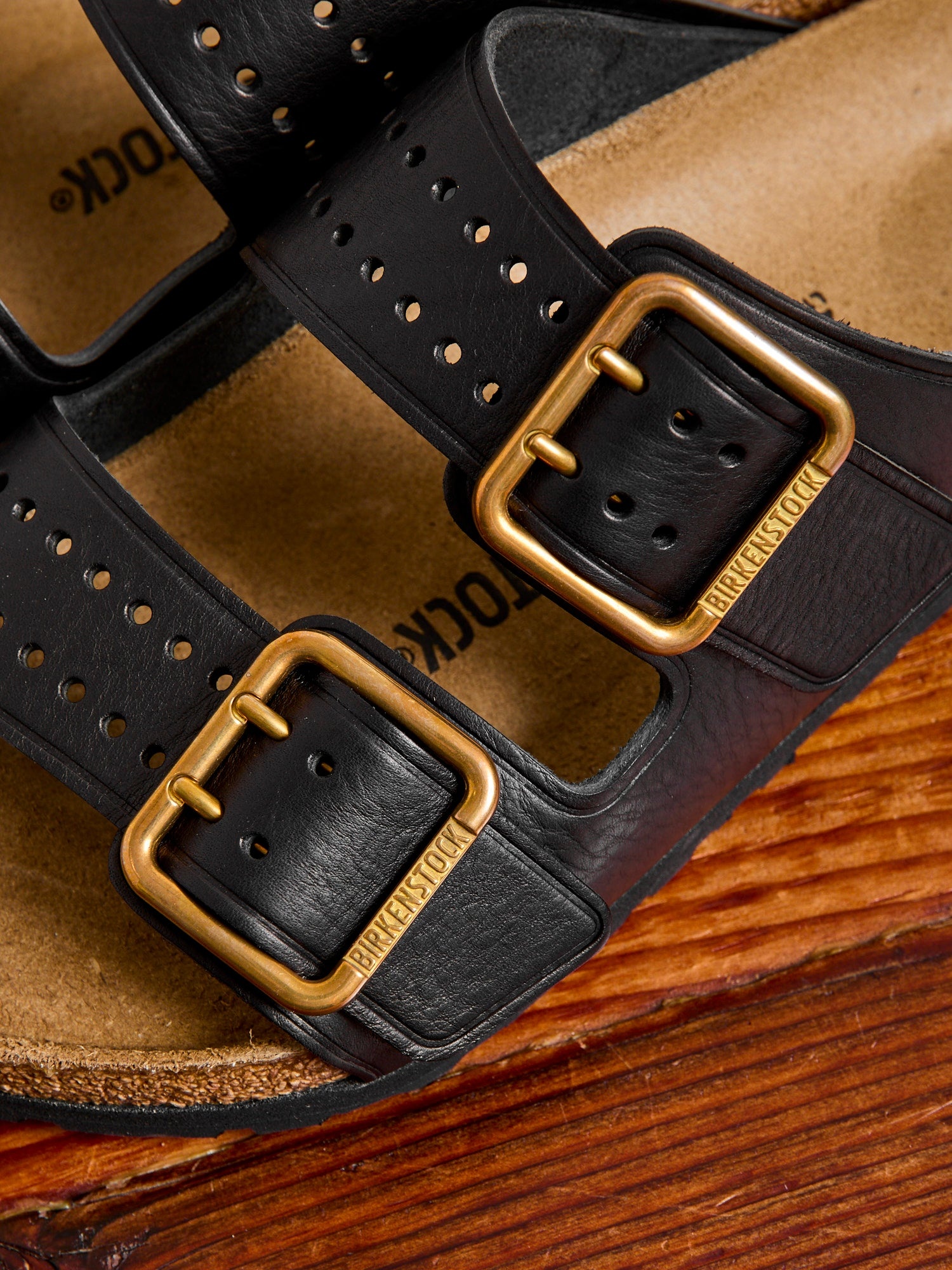 Arizona Bold Sandal in Black - 3