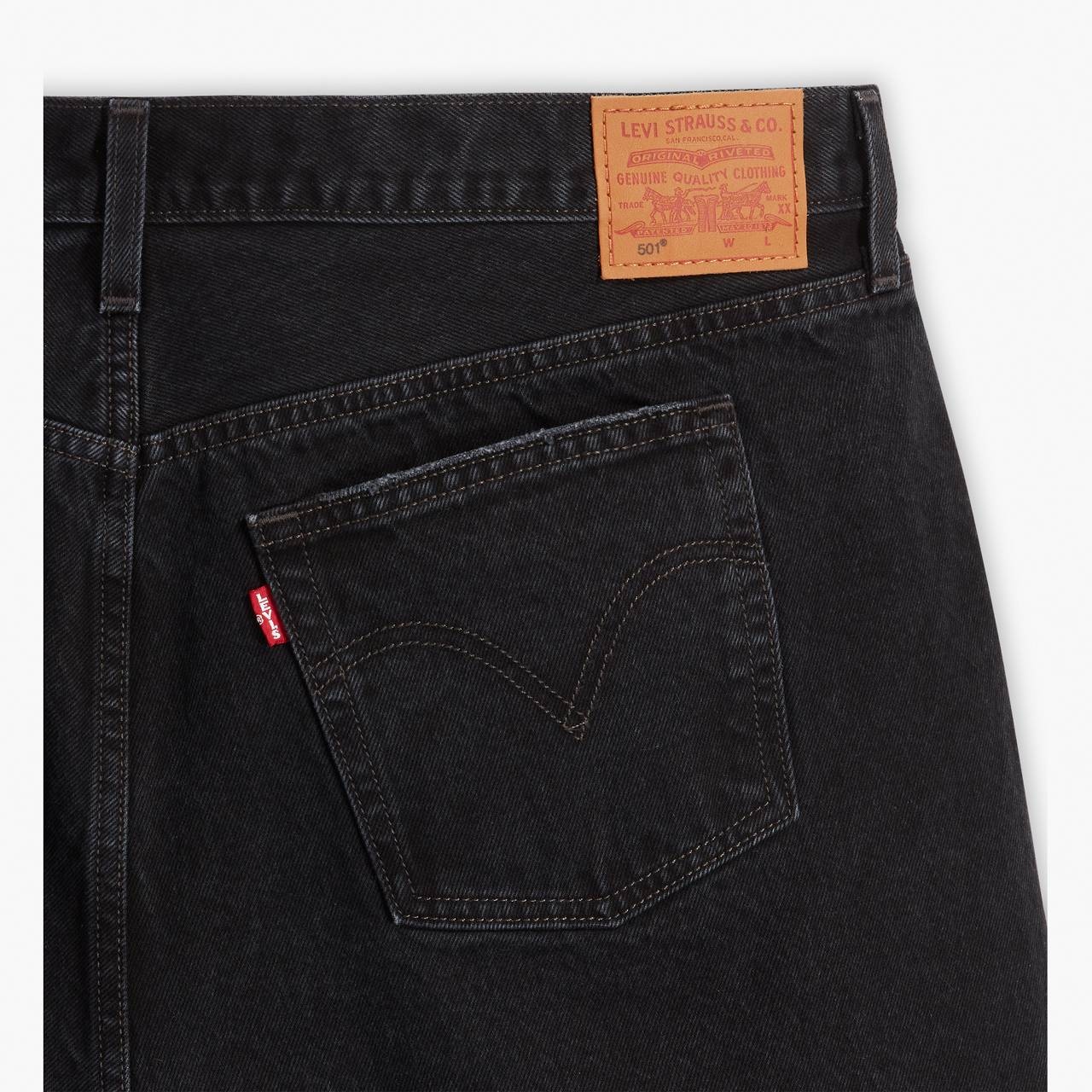 501® WOMEN'S SHORTS (PLUS SIZE) - 8