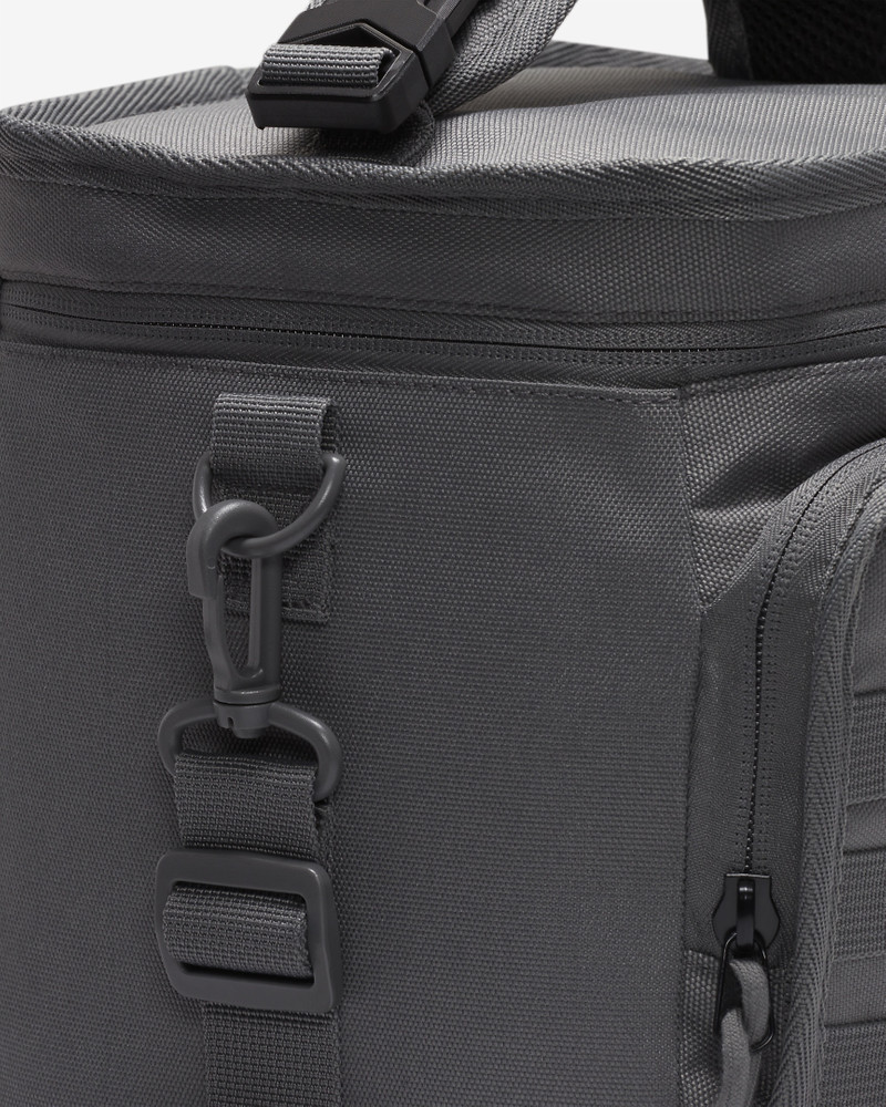 Nike Men's Futura Sportswear Lunch Bag (6.75L) 6