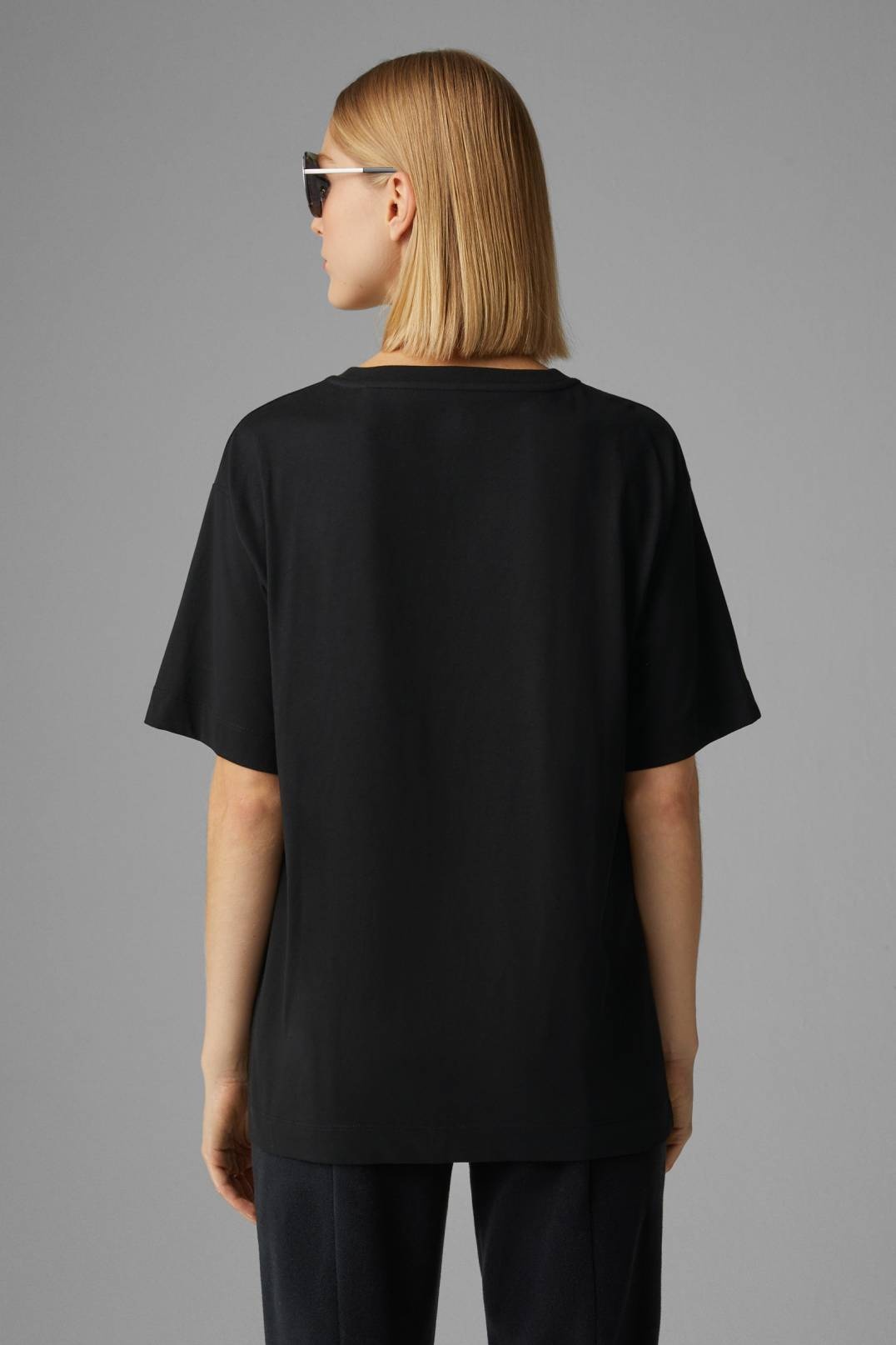 DANILA T-SHIRT IN BLACK - 3