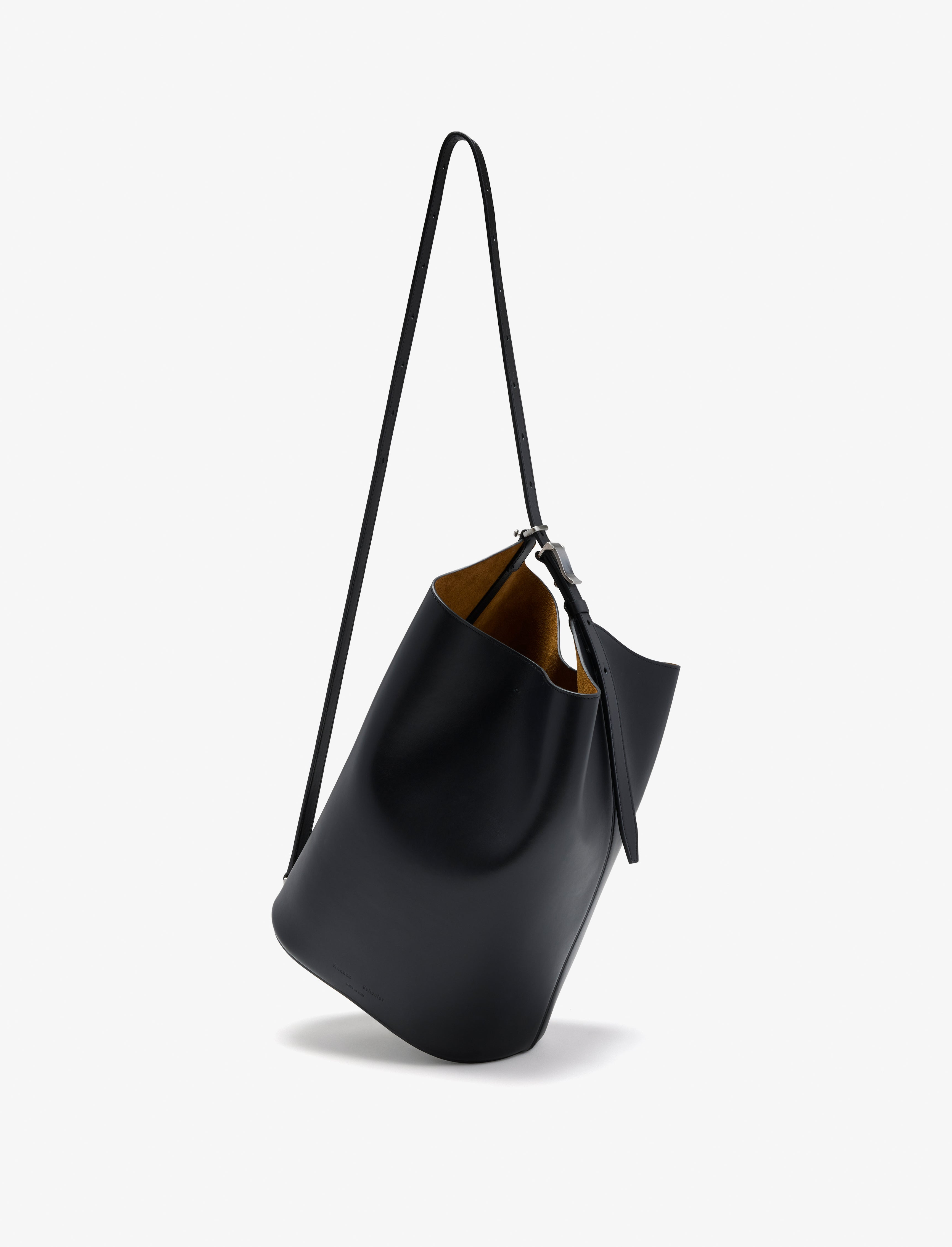Brant Bucket Bag in Smooth Calf - 7