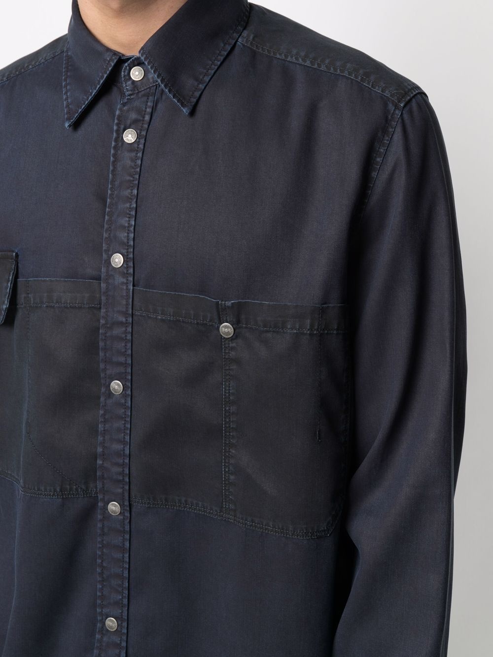 spread-collar buttoned denim shirt - 5