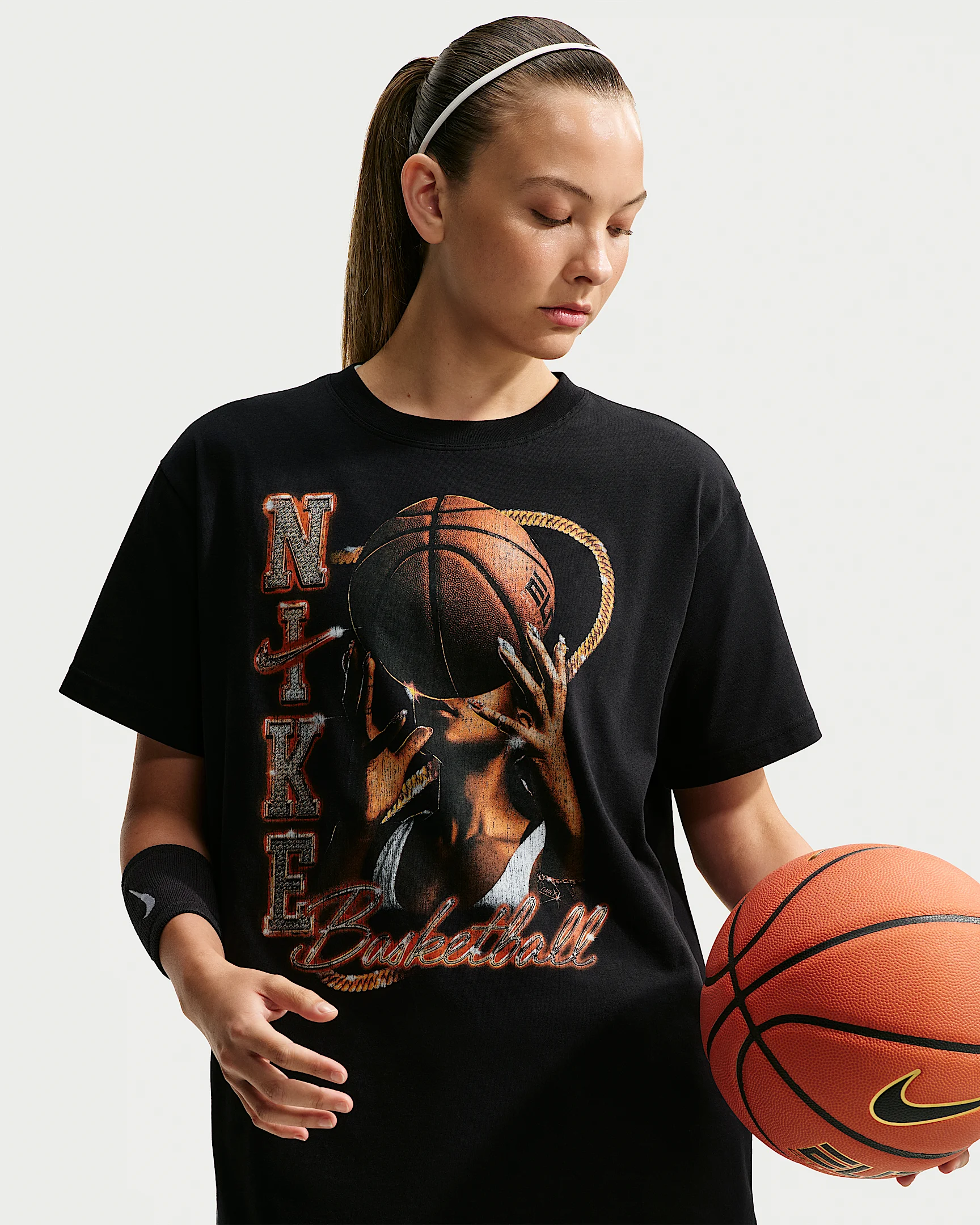 Nike Classic Women's Basketball T-Shirt - 1