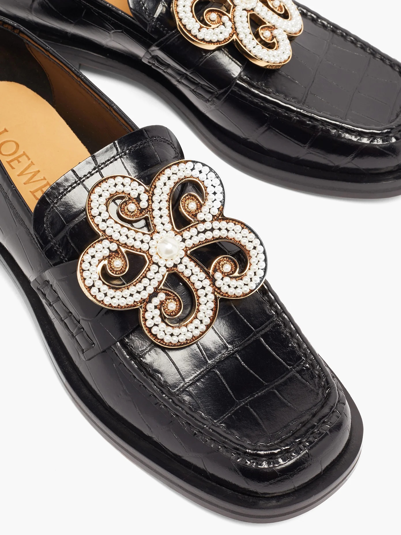 Flower-brooch crocodile-effect leather loafers - 6