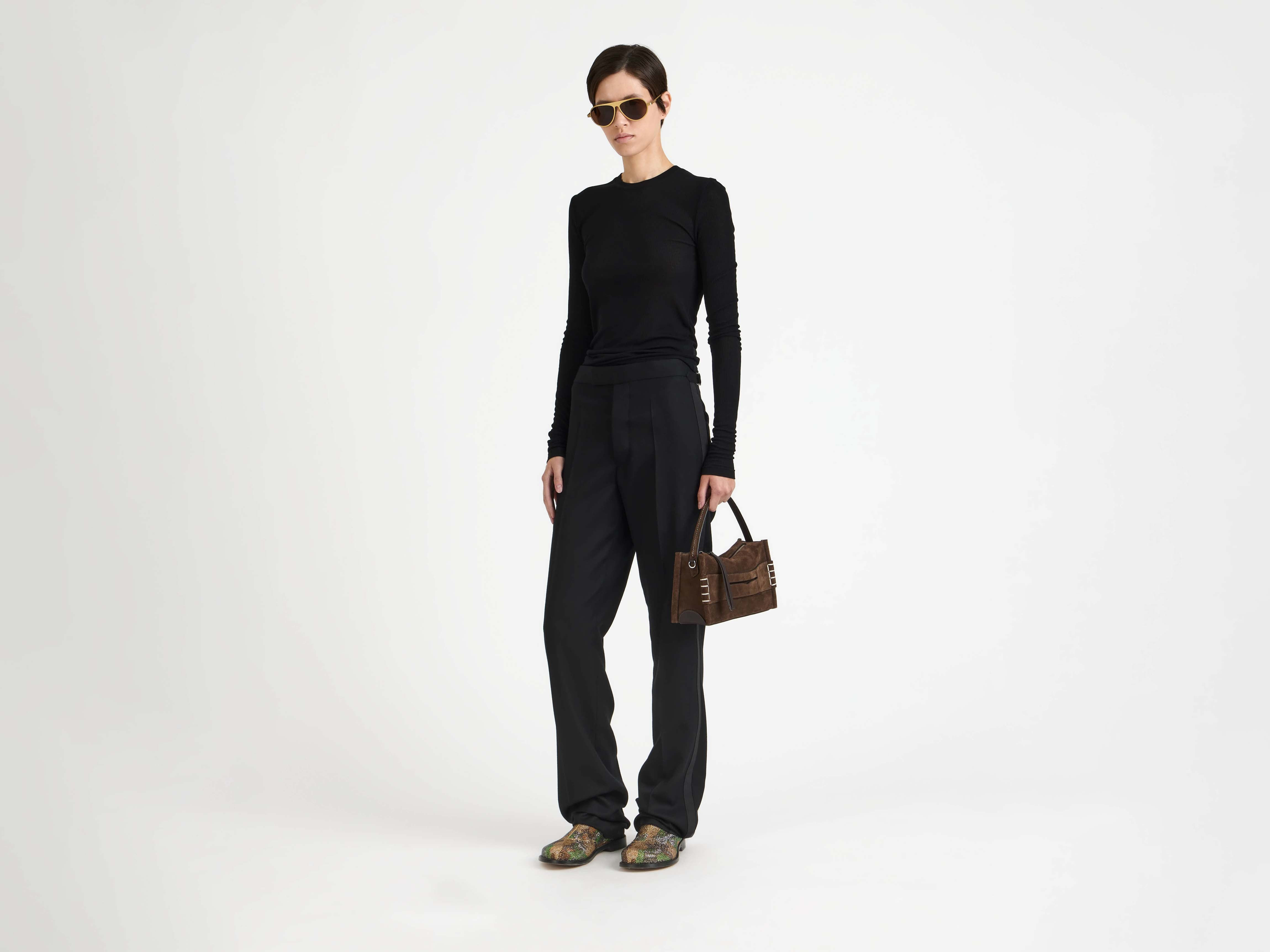LONG SLEEVE CREW NECKLINE TOP IN BLACK - 2